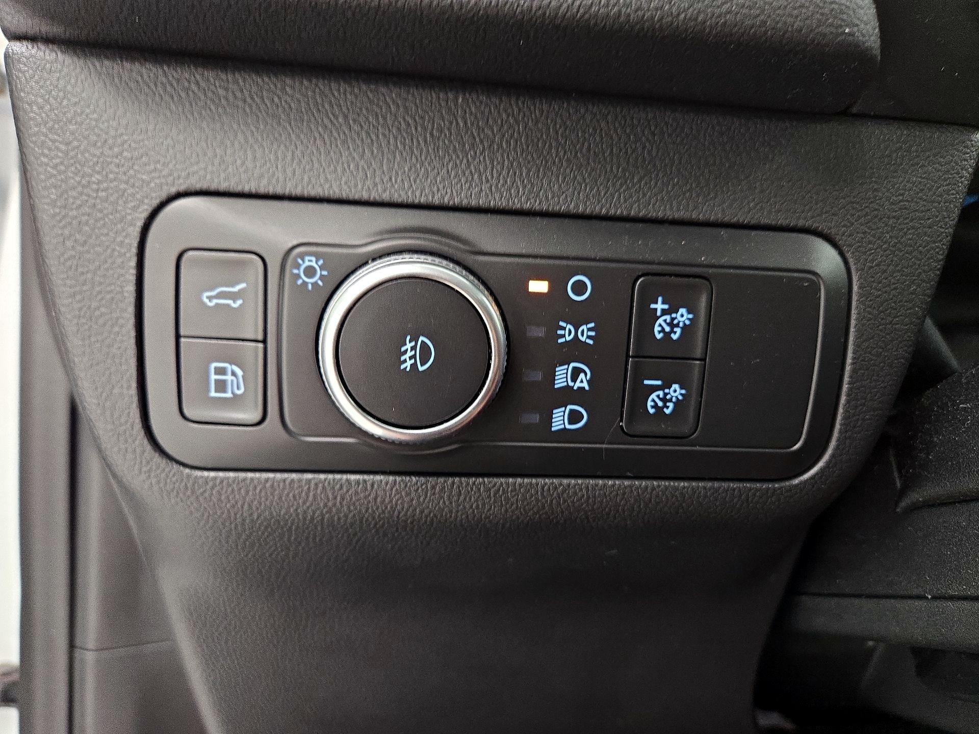 Thumbnail: 2021 Ford Escape - 13