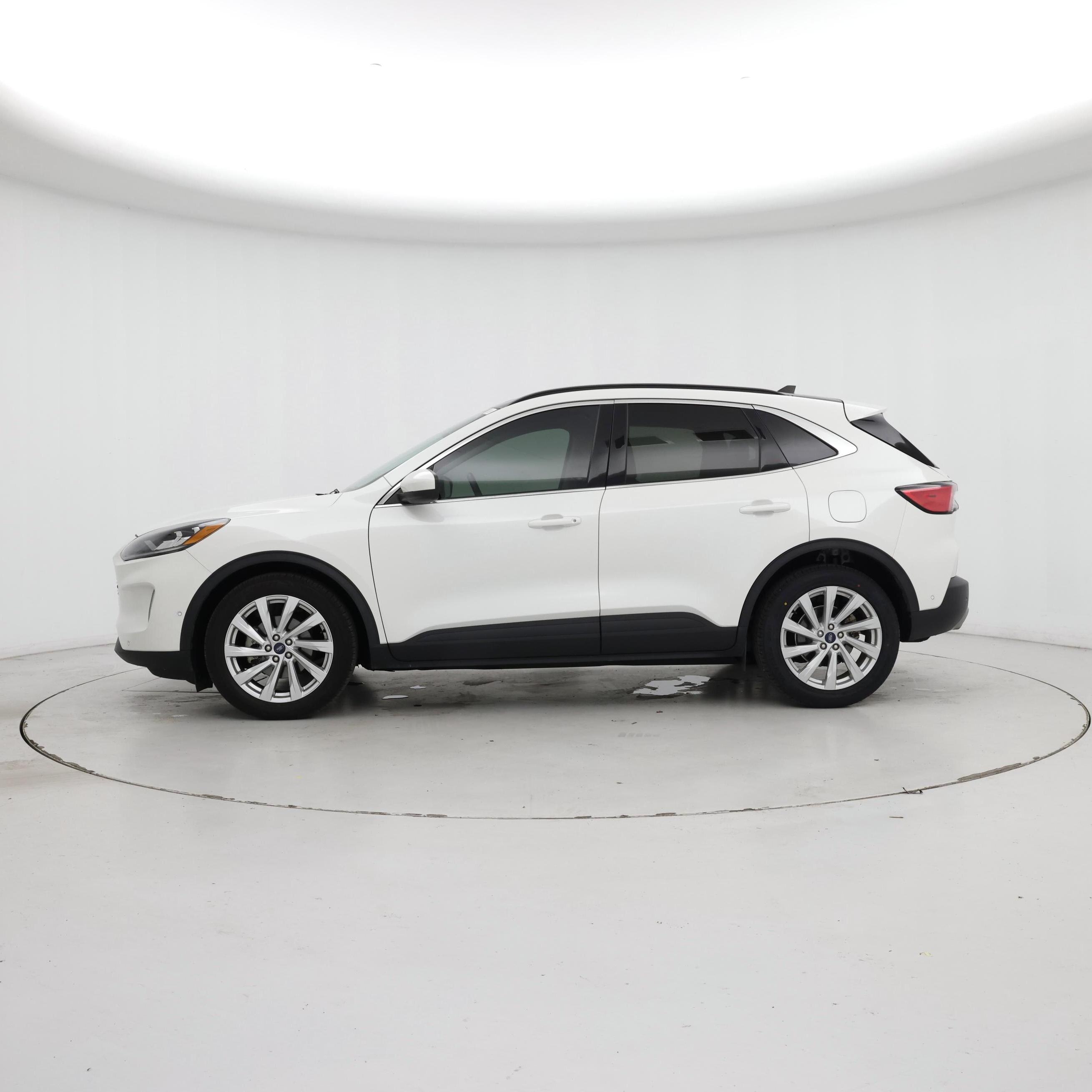 Thumbnail: 2021 Ford Escape - 3