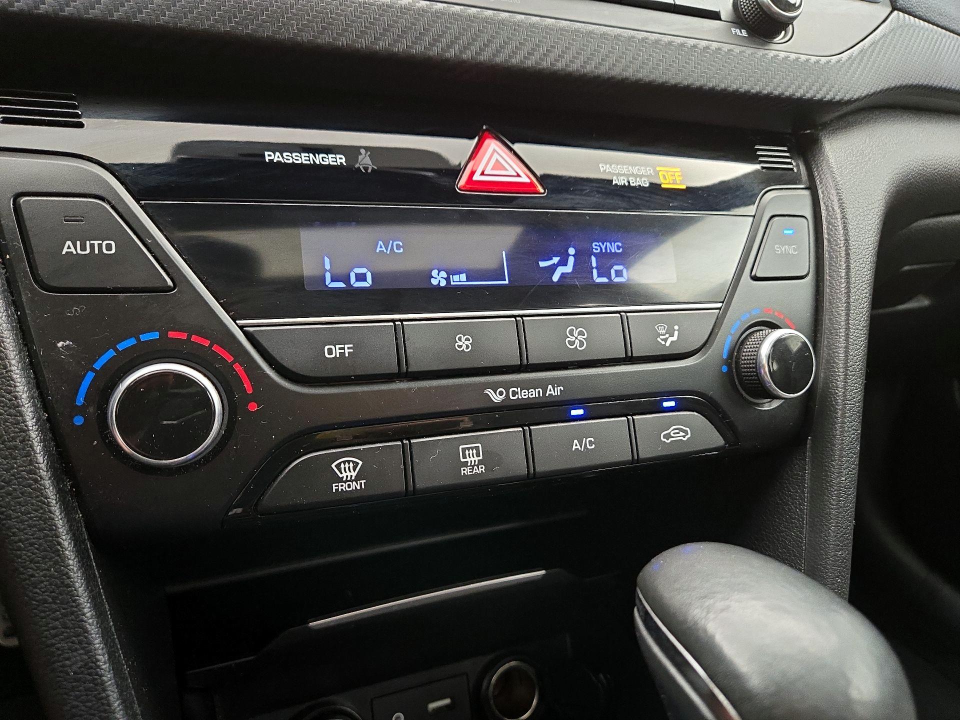 Thumbnail: 2018 Hyundai Elantra - 17