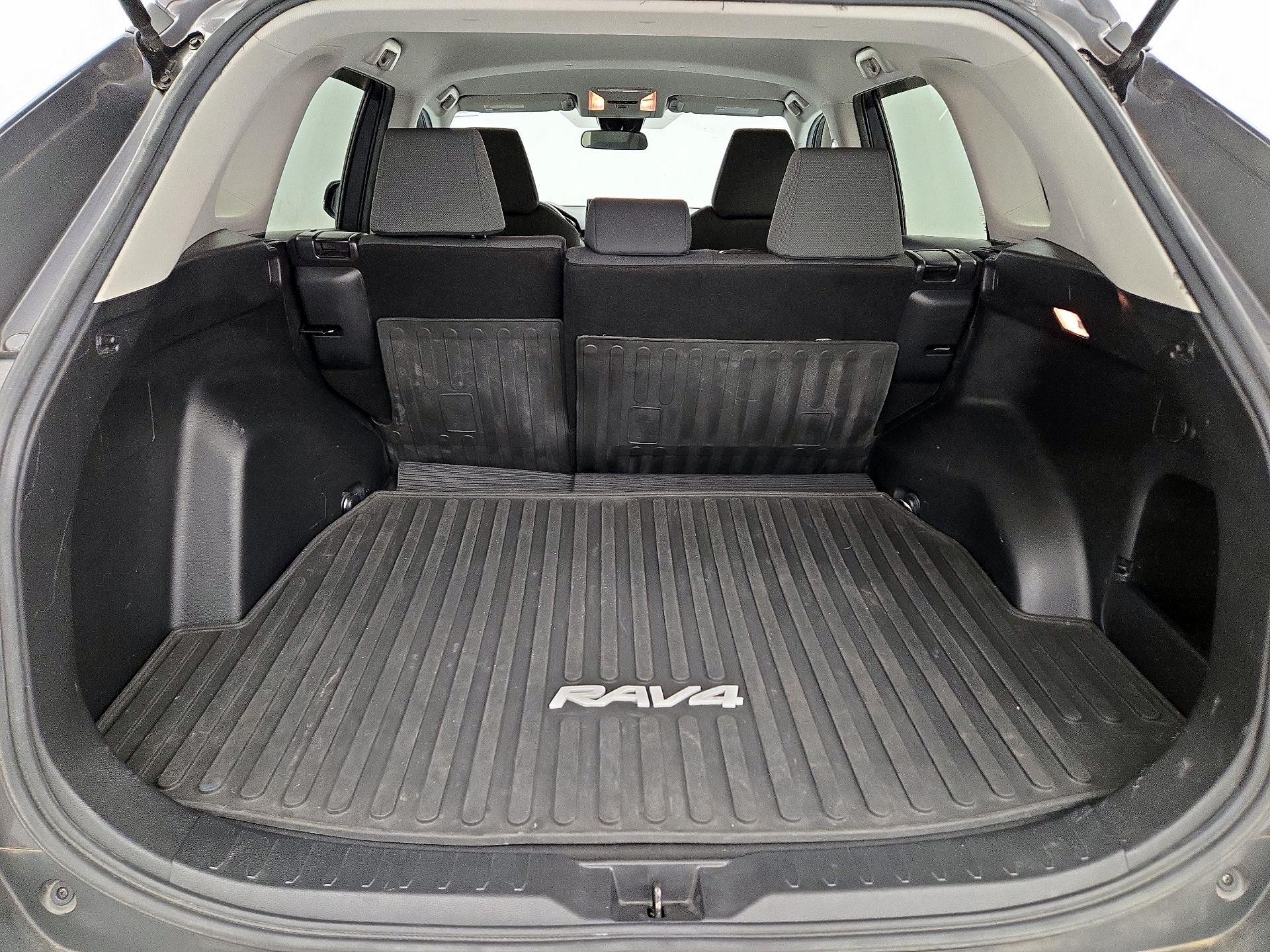 Thumbnail: 2021 Toyota RAV4 - 20