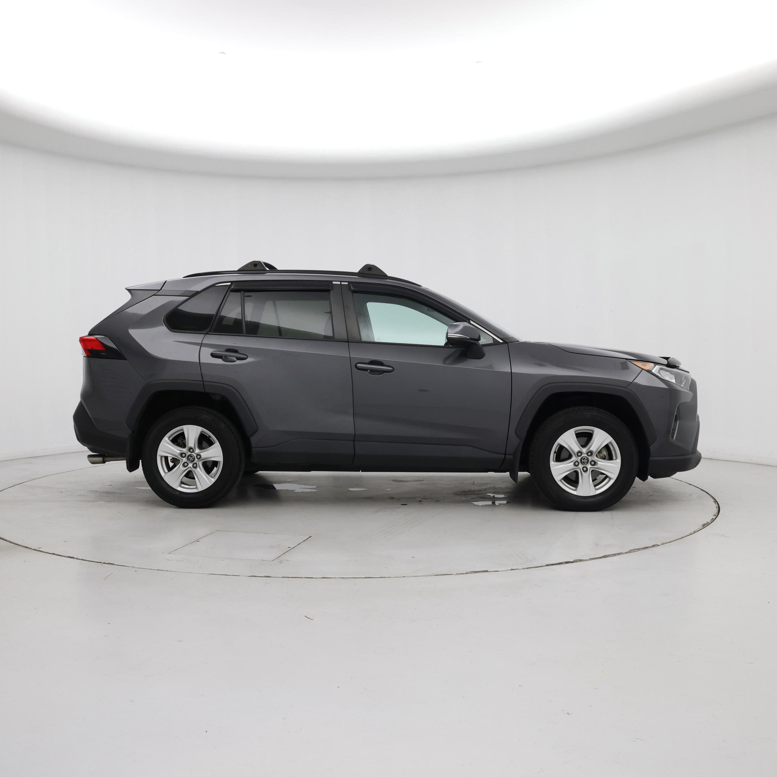 Thumbnail: 2021 Toyota RAV4 - 7