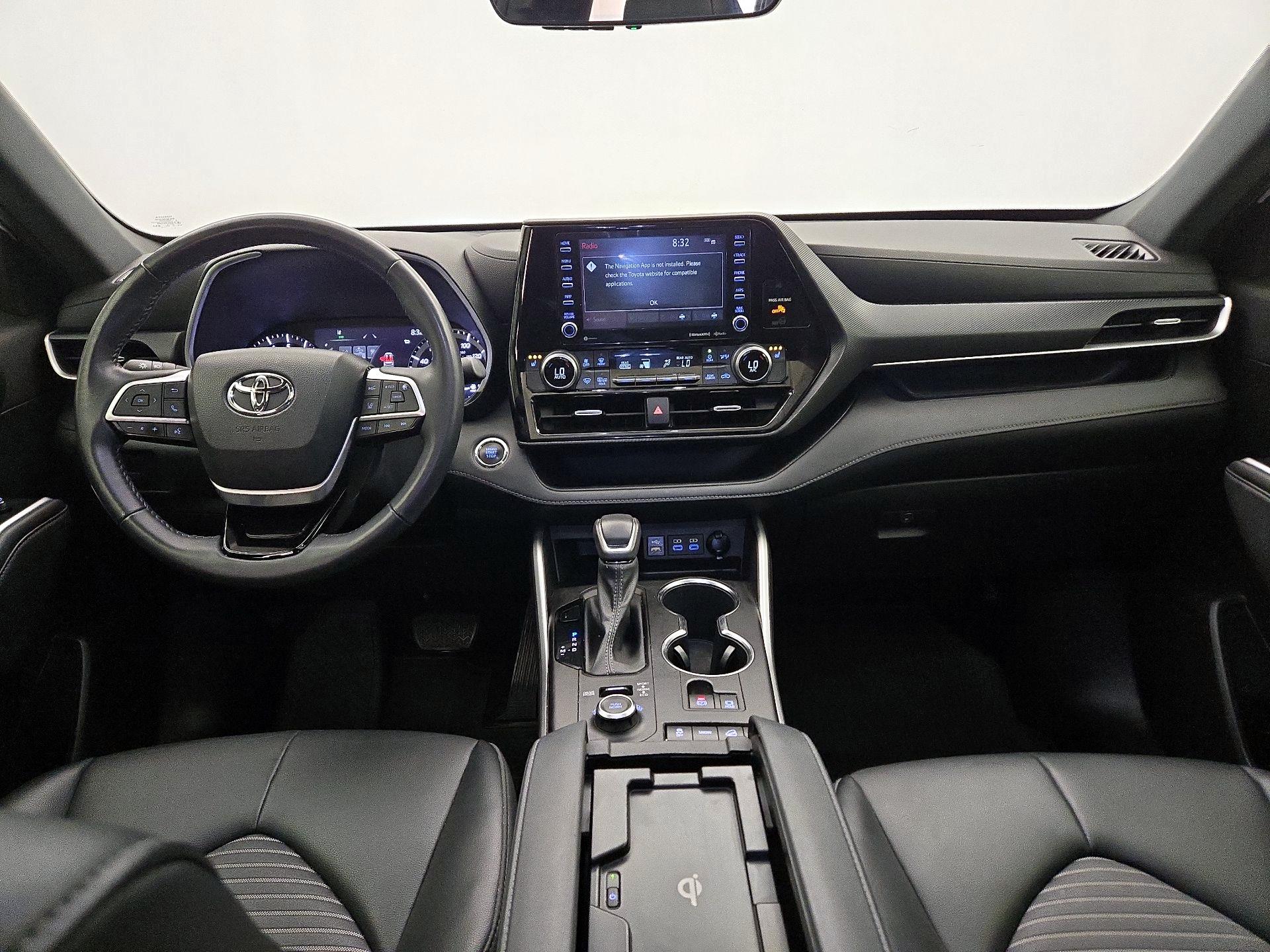 Thumbnail: 2022 Toyota Highlander - 9