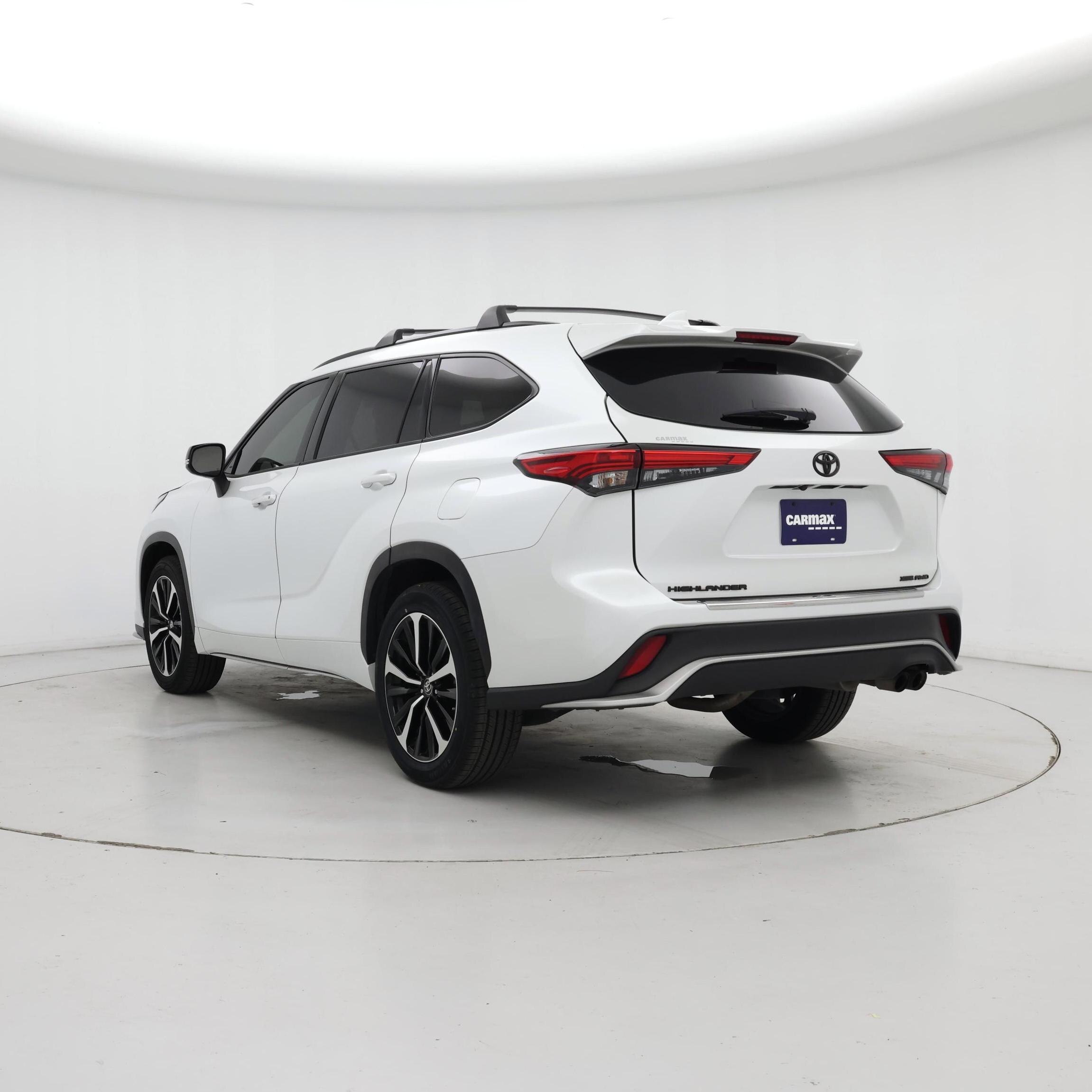 Thumbnail: 2022 Toyota Highlander - 2