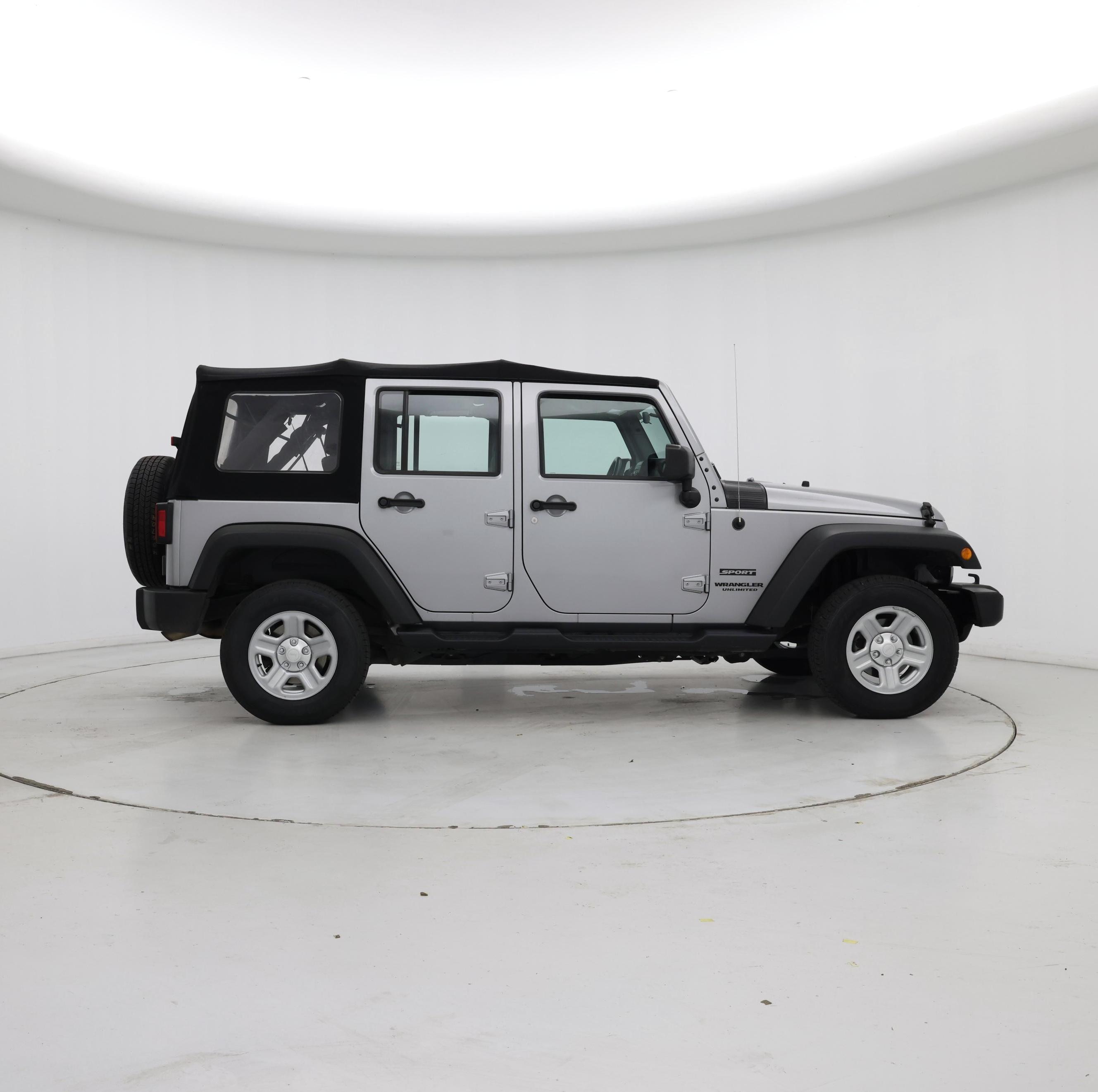 Thumbnail: 2017 Jeep Wrangler - 7
