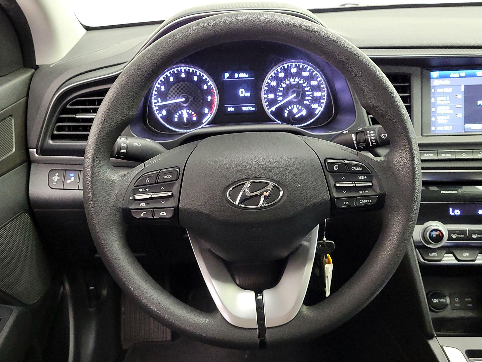 Thumbnail: 2020 Hyundai Elantra - 10
