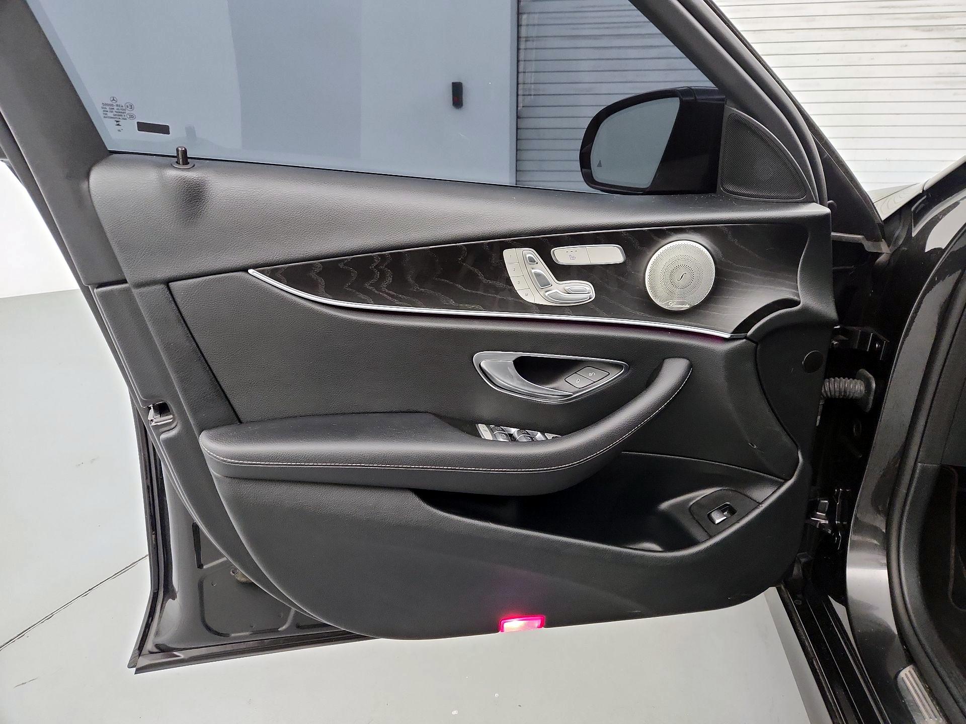 Thumbnail: 2023 Mercedes-Benz E-Class - 12