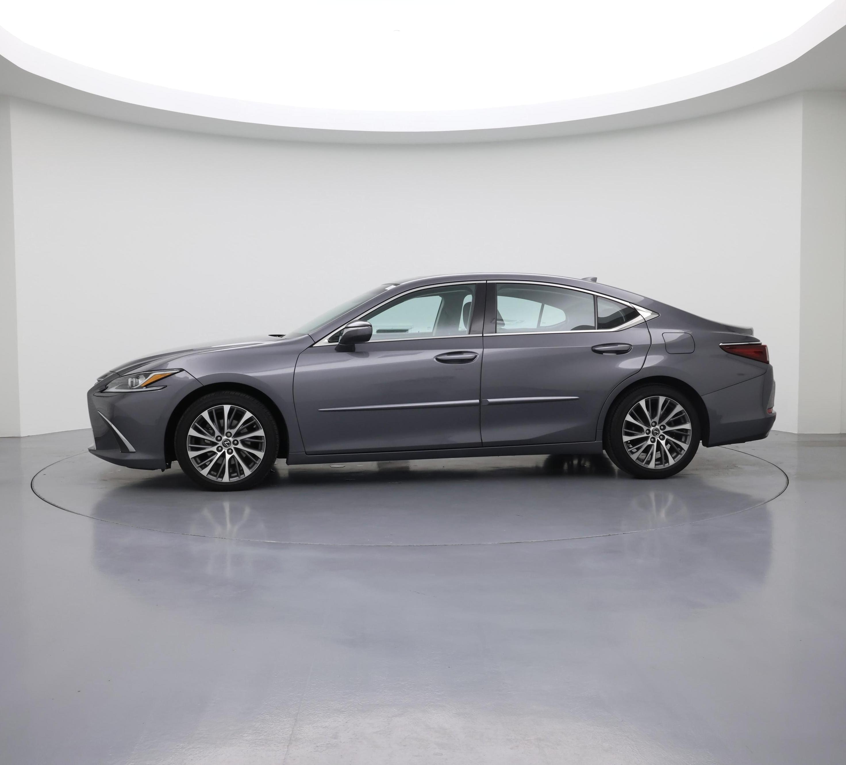 Thumbnail: 2021 Lexus ES - 3