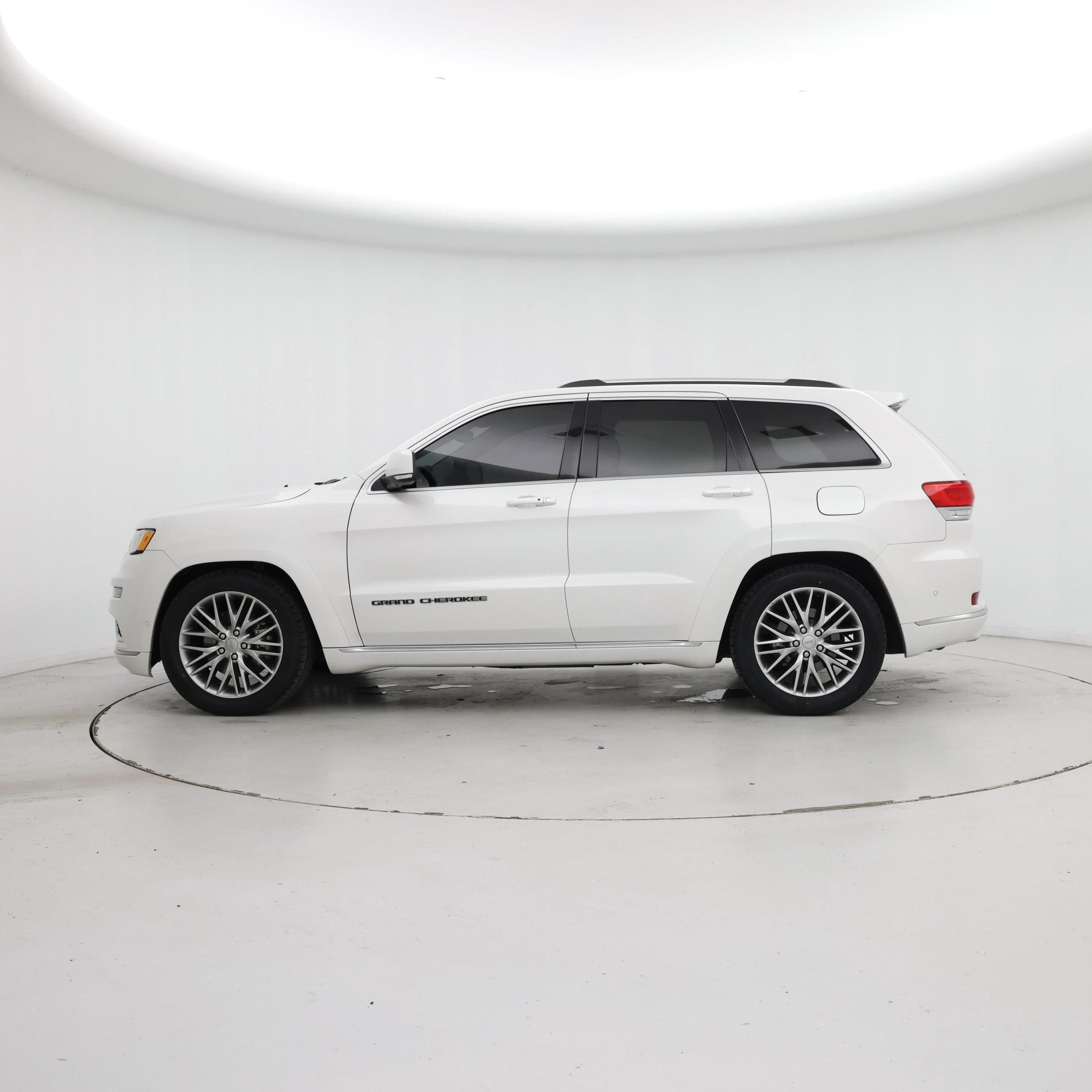 Thumbnail: 2017 Jeep Grand Cherokee - 3