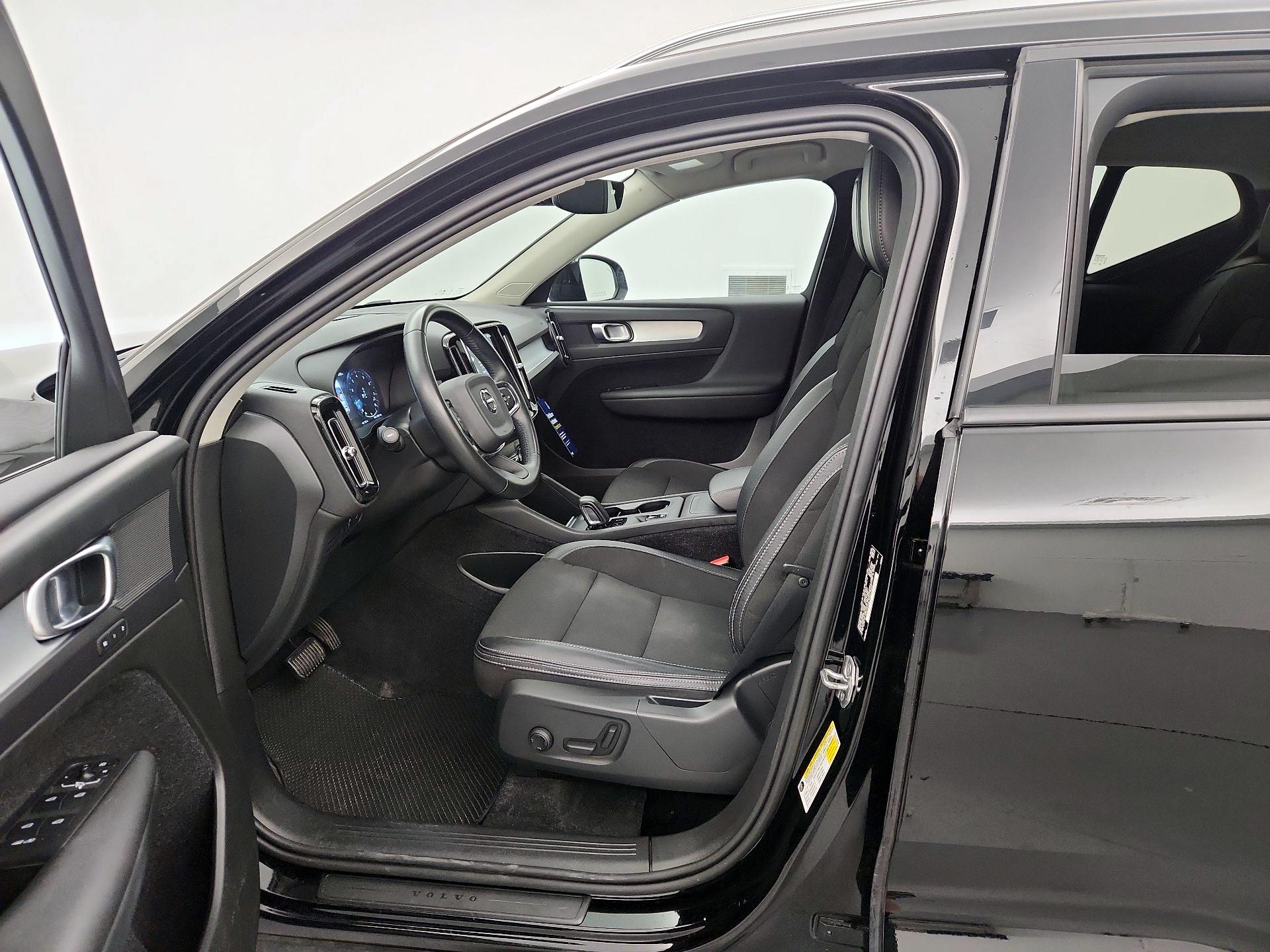 Thumbnail: 2020 Volvo XC40 - 11