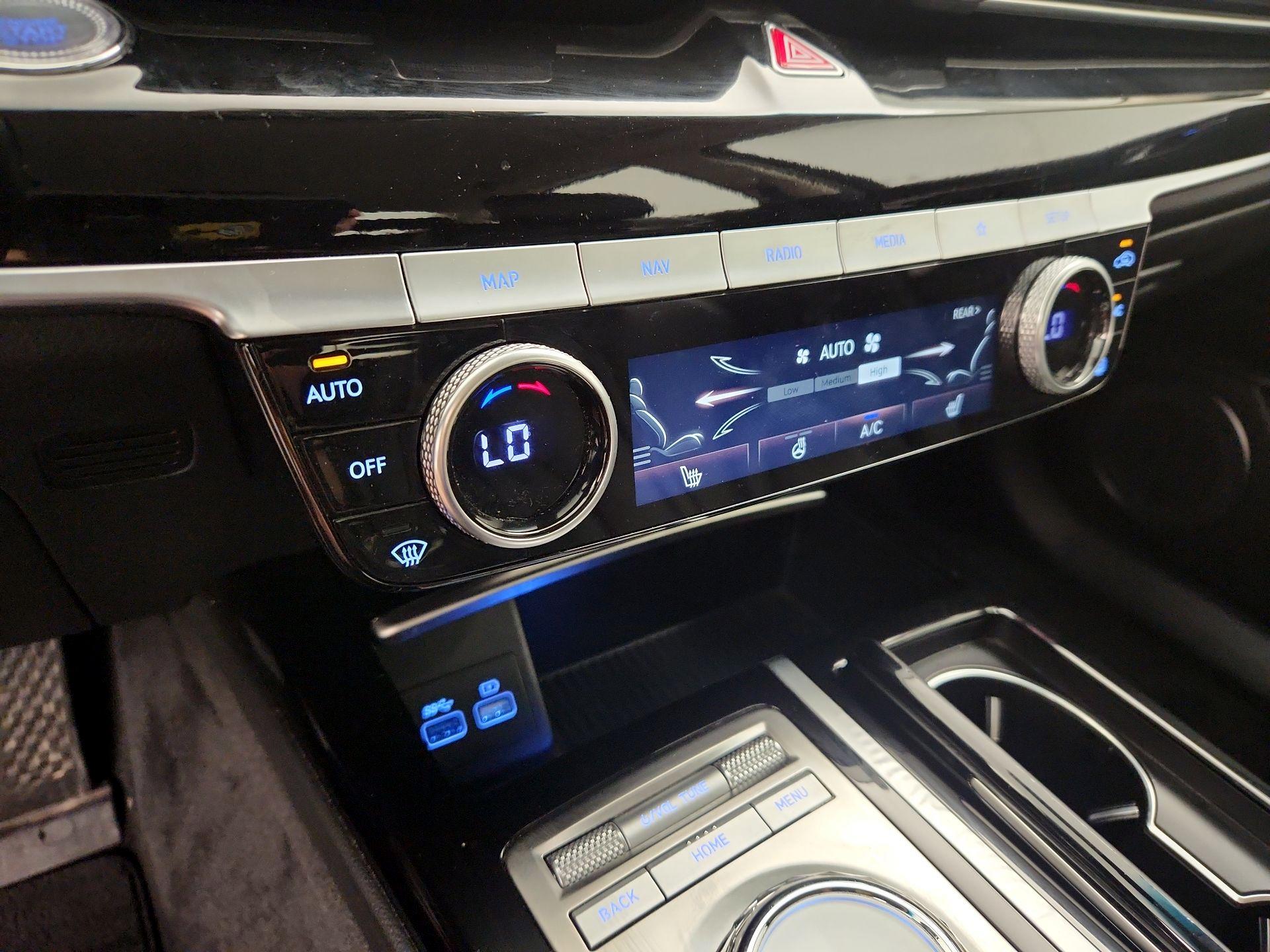 Thumbnail: 2024 Genesis G80 - 17