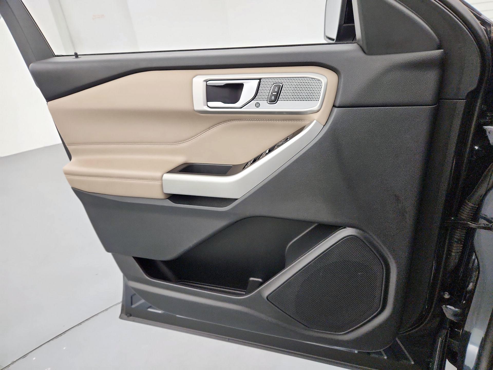 Thumbnail: 2022 Ford Explorer - 12