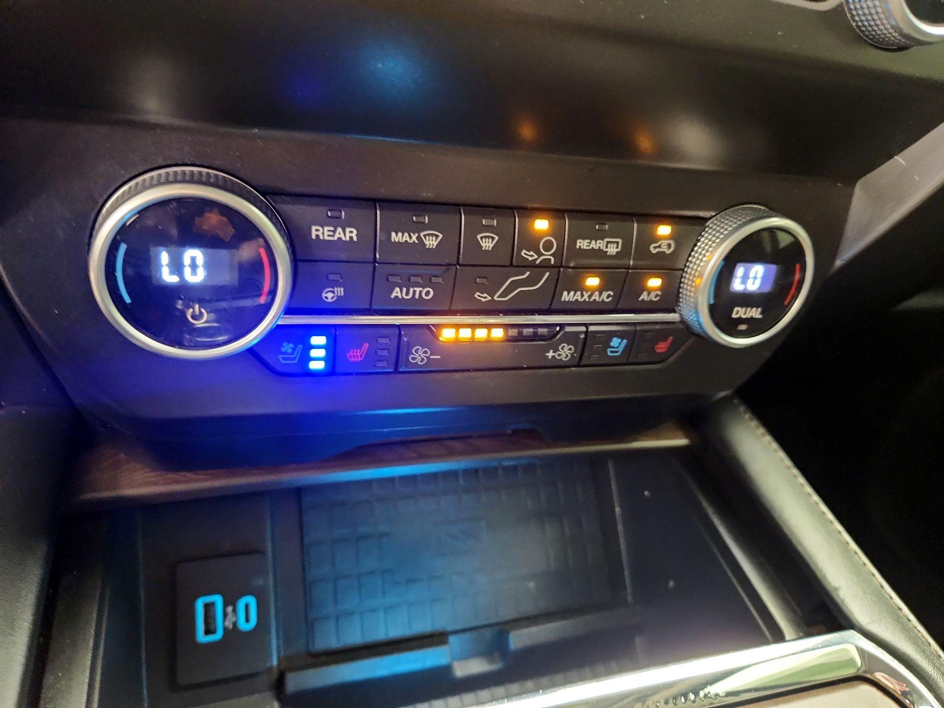 Thumbnail: 2021 Ford Expedition - 17