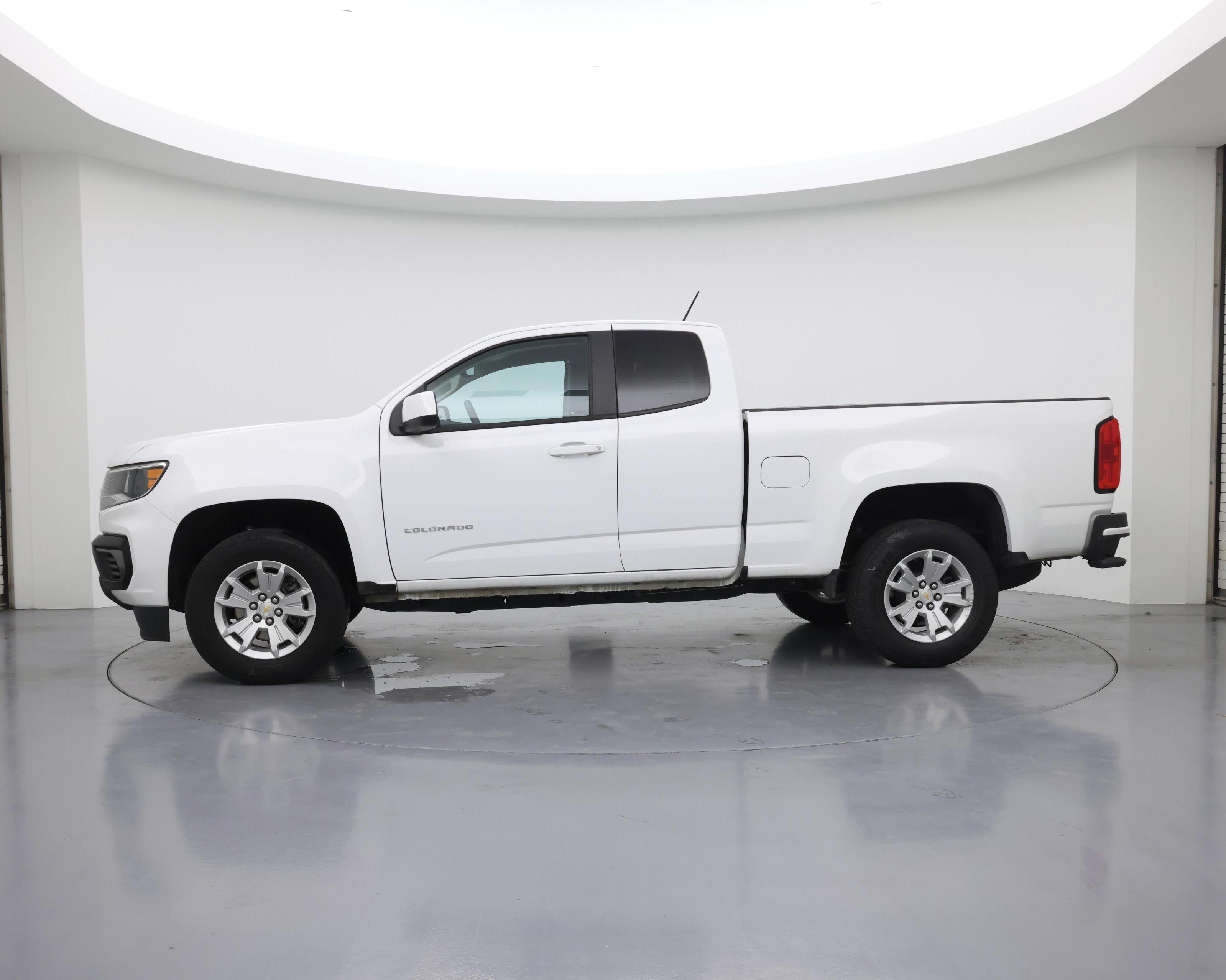 Thumbnail: 2022 Chevrolet Colorado - 3