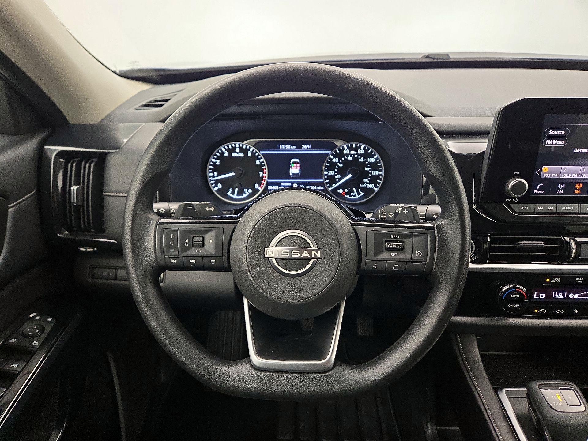 Thumbnail: 2022 Nissan Pathfinder - 10