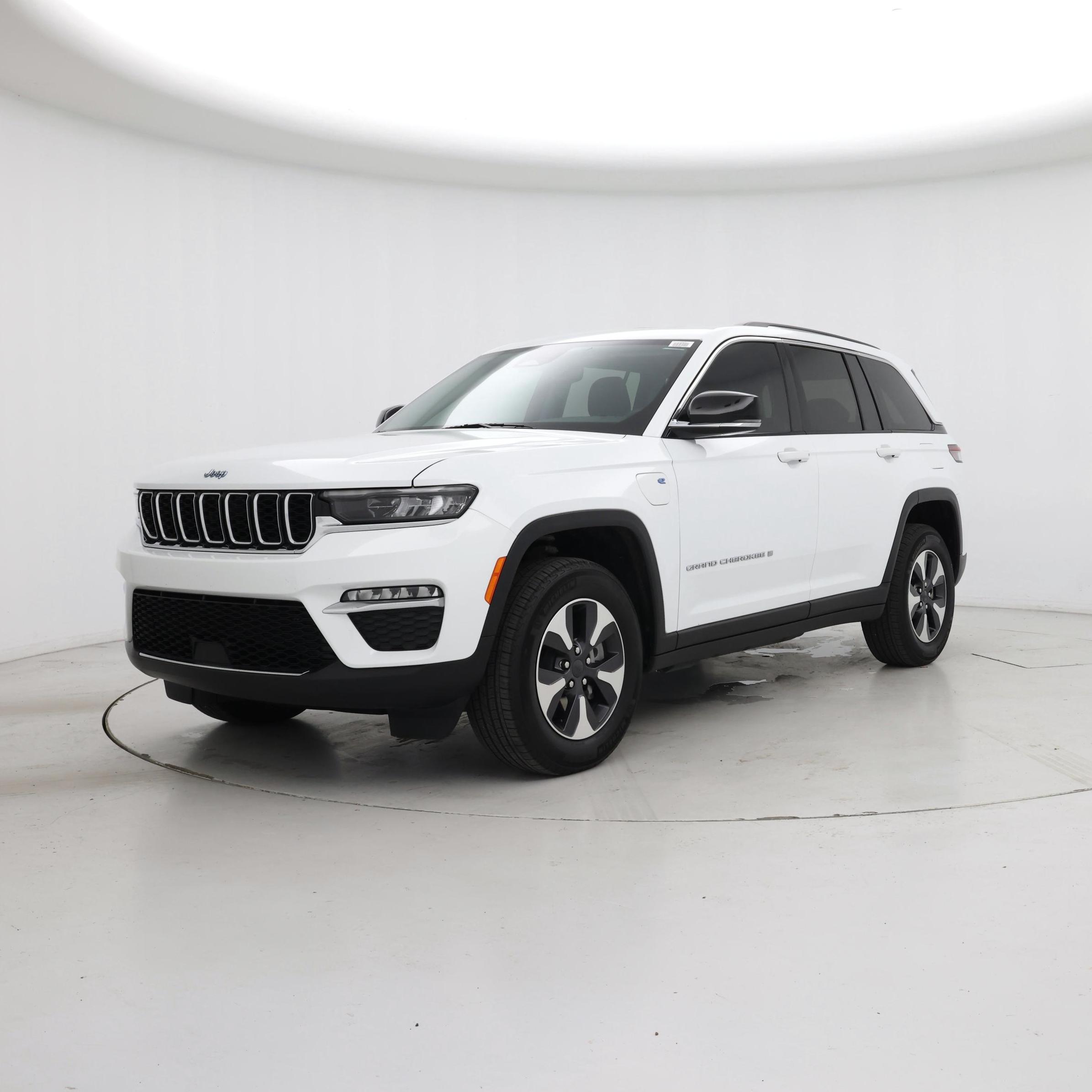 Thumbnail: 2023 Jeep Grand Cherokee - 4