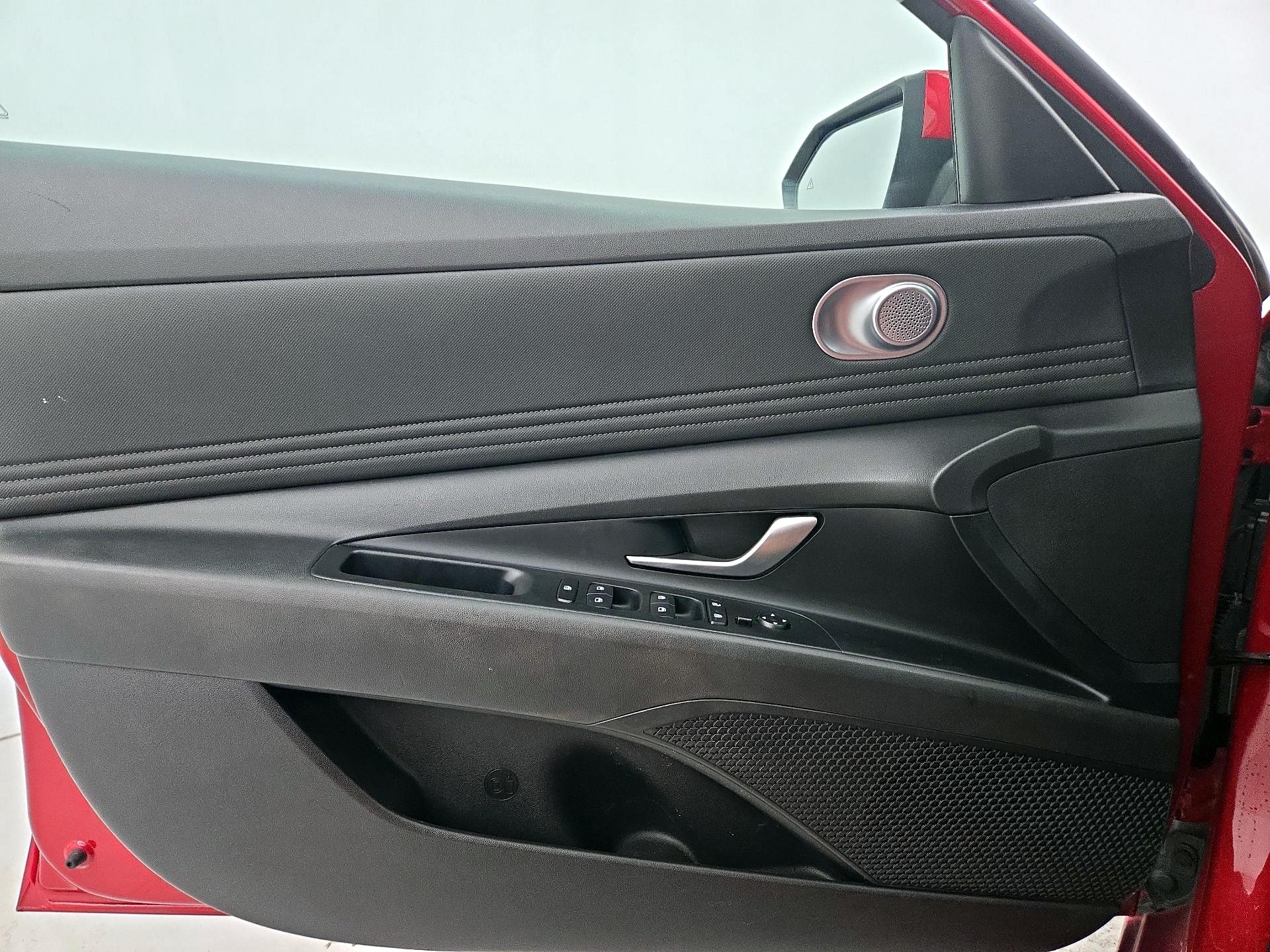 Thumbnail: 2023 Hyundai Elantra - 12