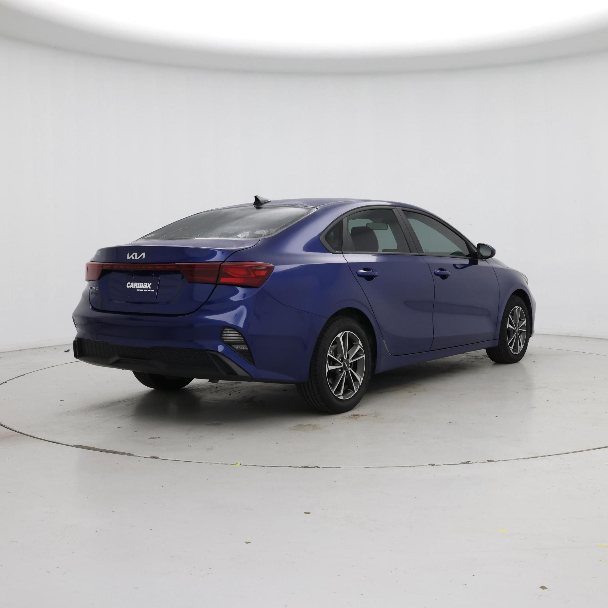 Thumbnail: 2023 Kia Forte - 8