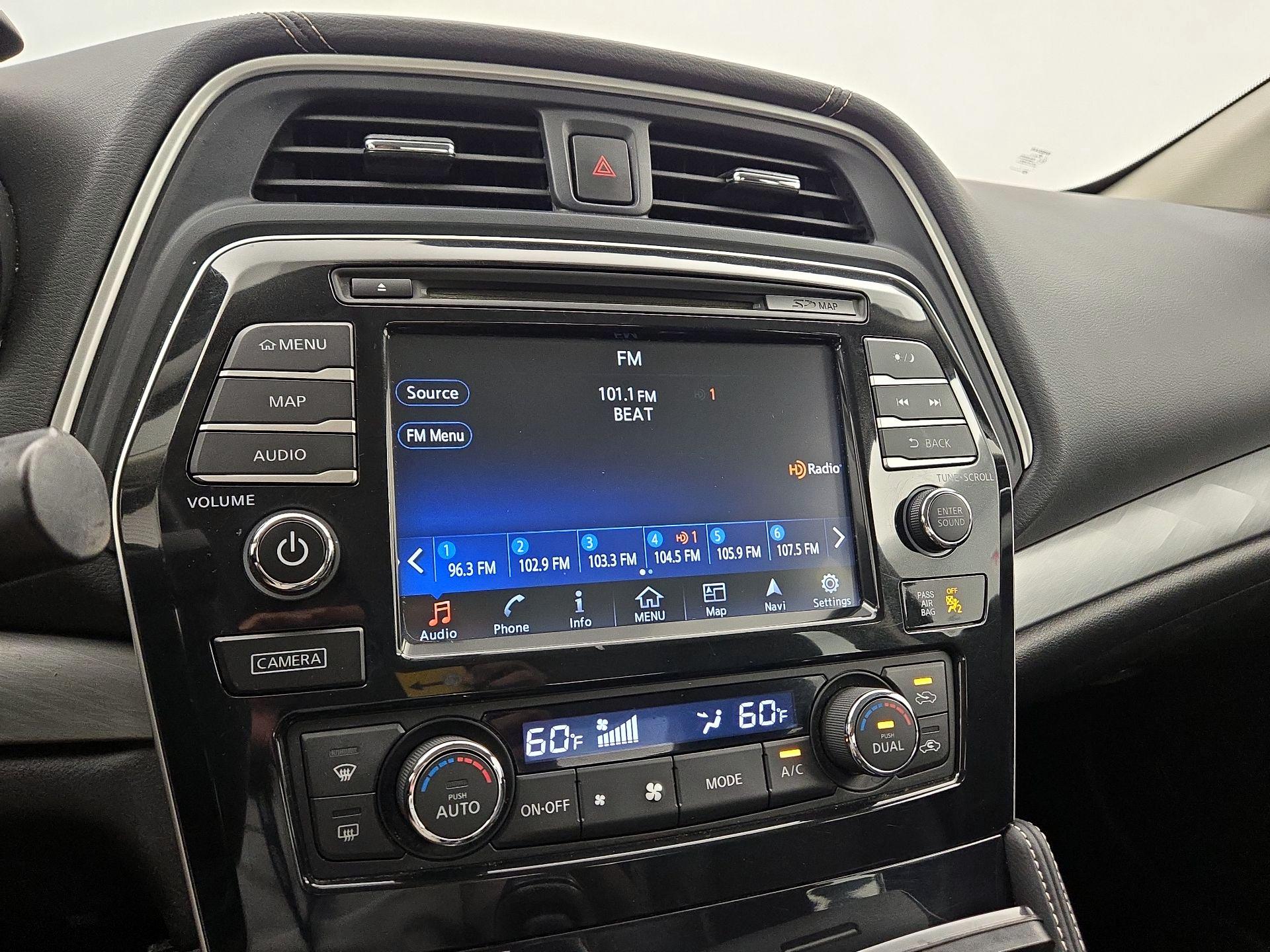 Thumbnail: 2016 Nissan Maxima - 15