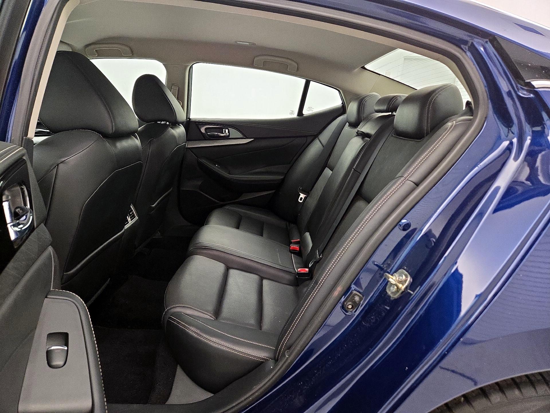 Thumbnail: 2016 Nissan Maxima - 19