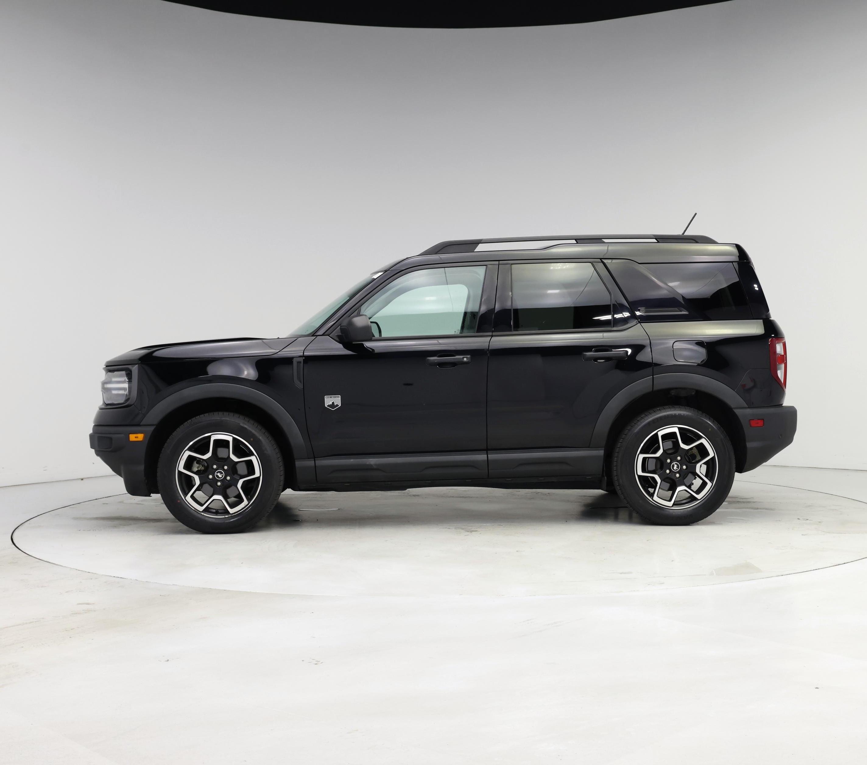 Thumbnail: 2021 Ford Bronco Sport - 3