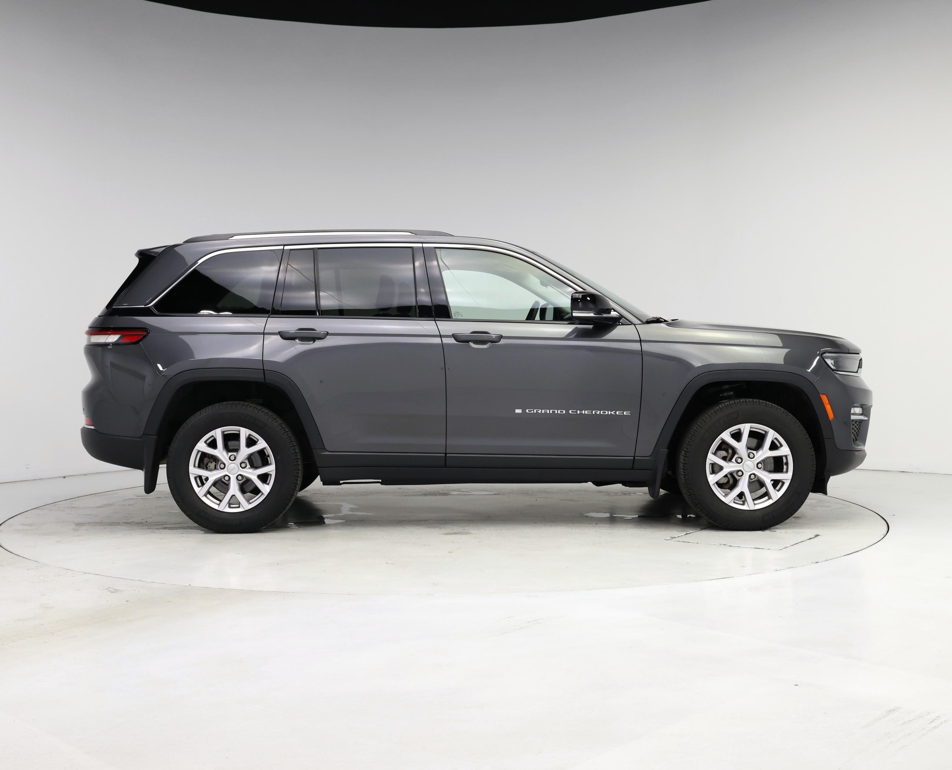 Thumbnail: 2022 Jeep Grand Cherokee - 7