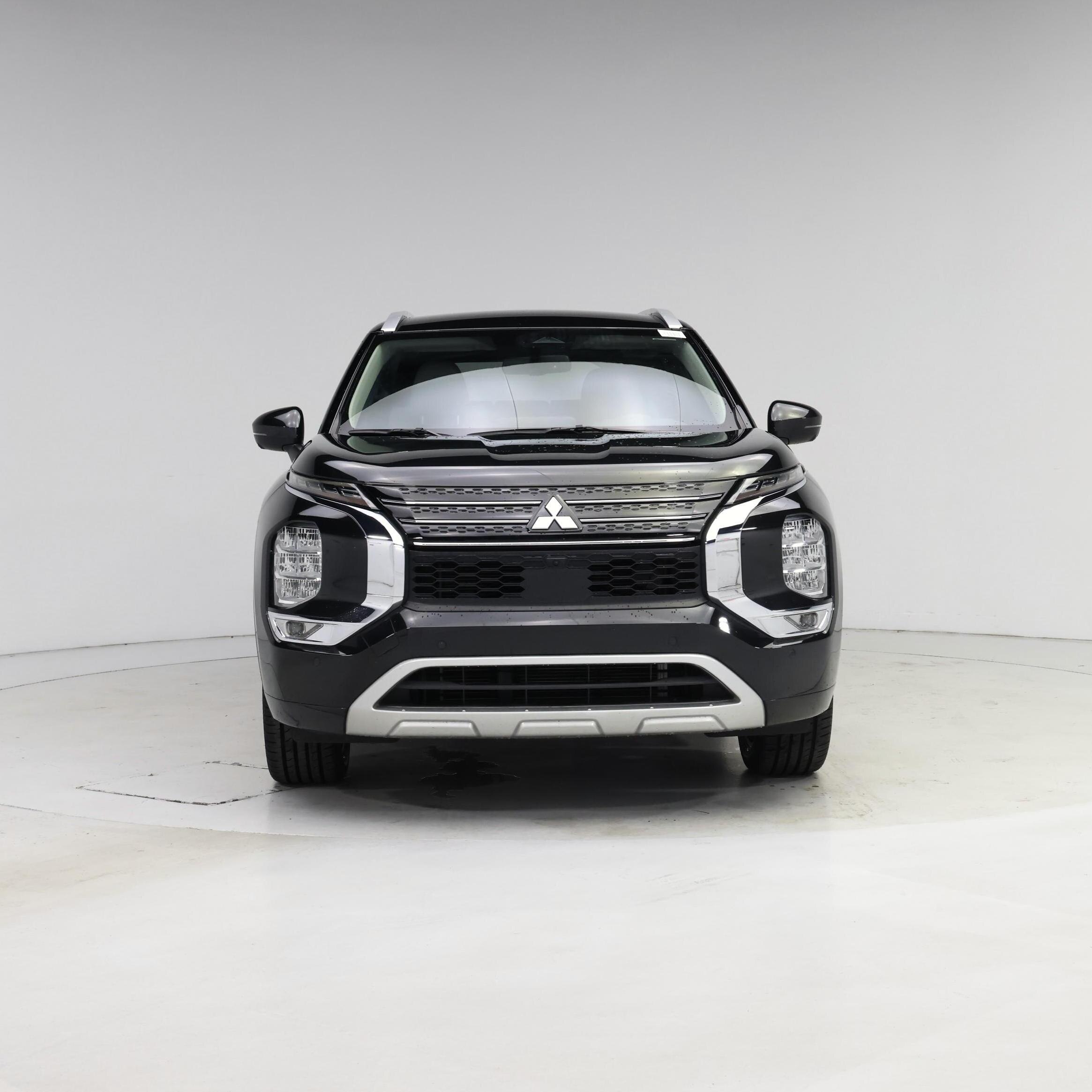 Thumbnail: 2023 Mitsubishi Outlander - 5