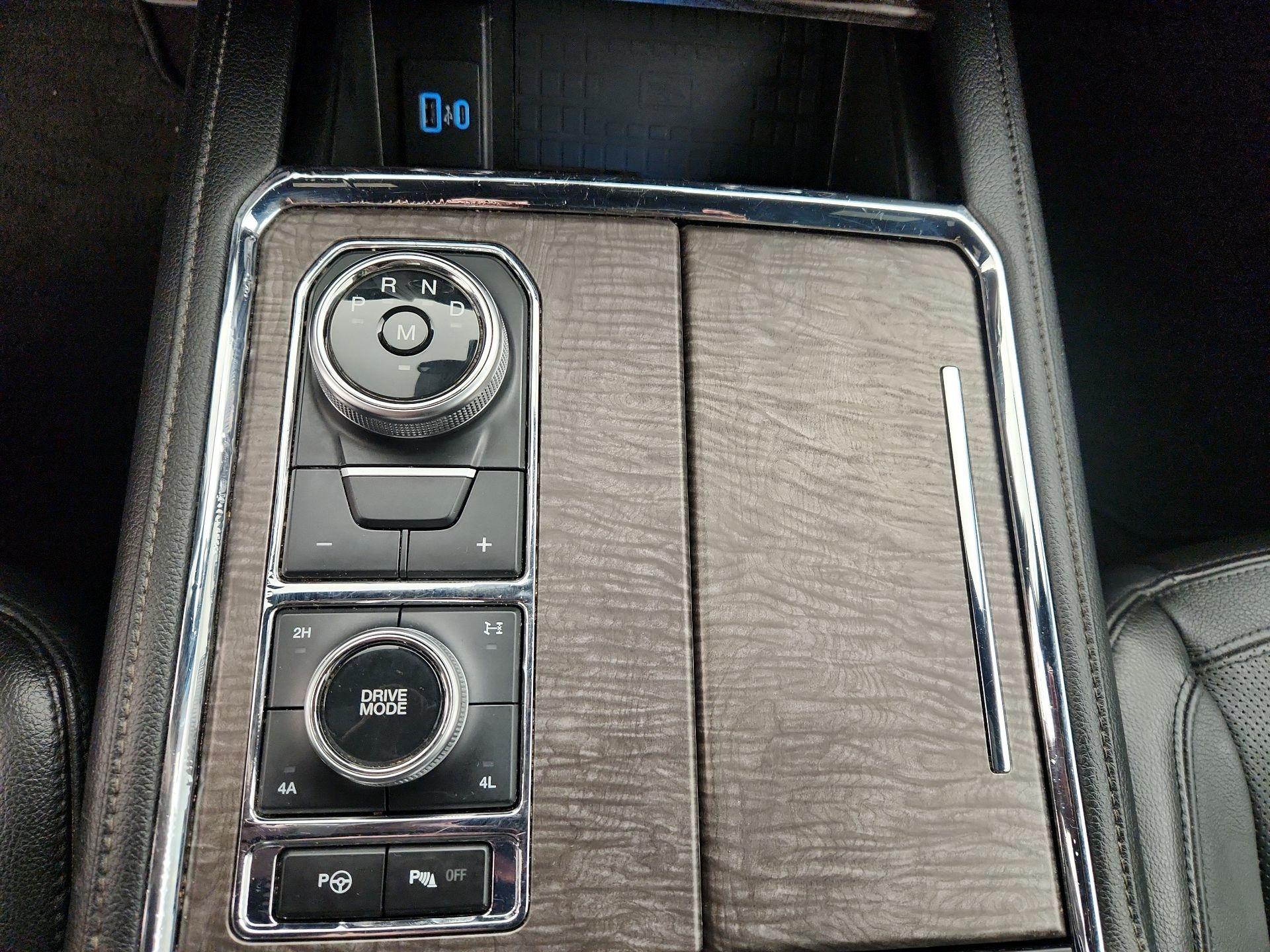 Thumbnail: 2020 Ford Expedition - 18