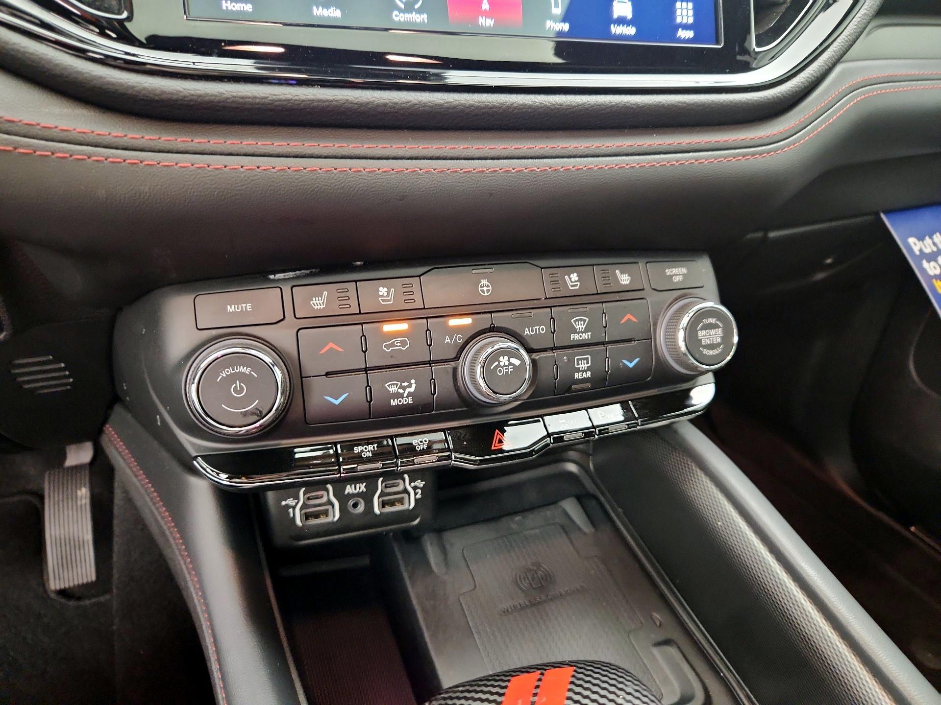 Thumbnail: 2023 Dodge Durango - 17