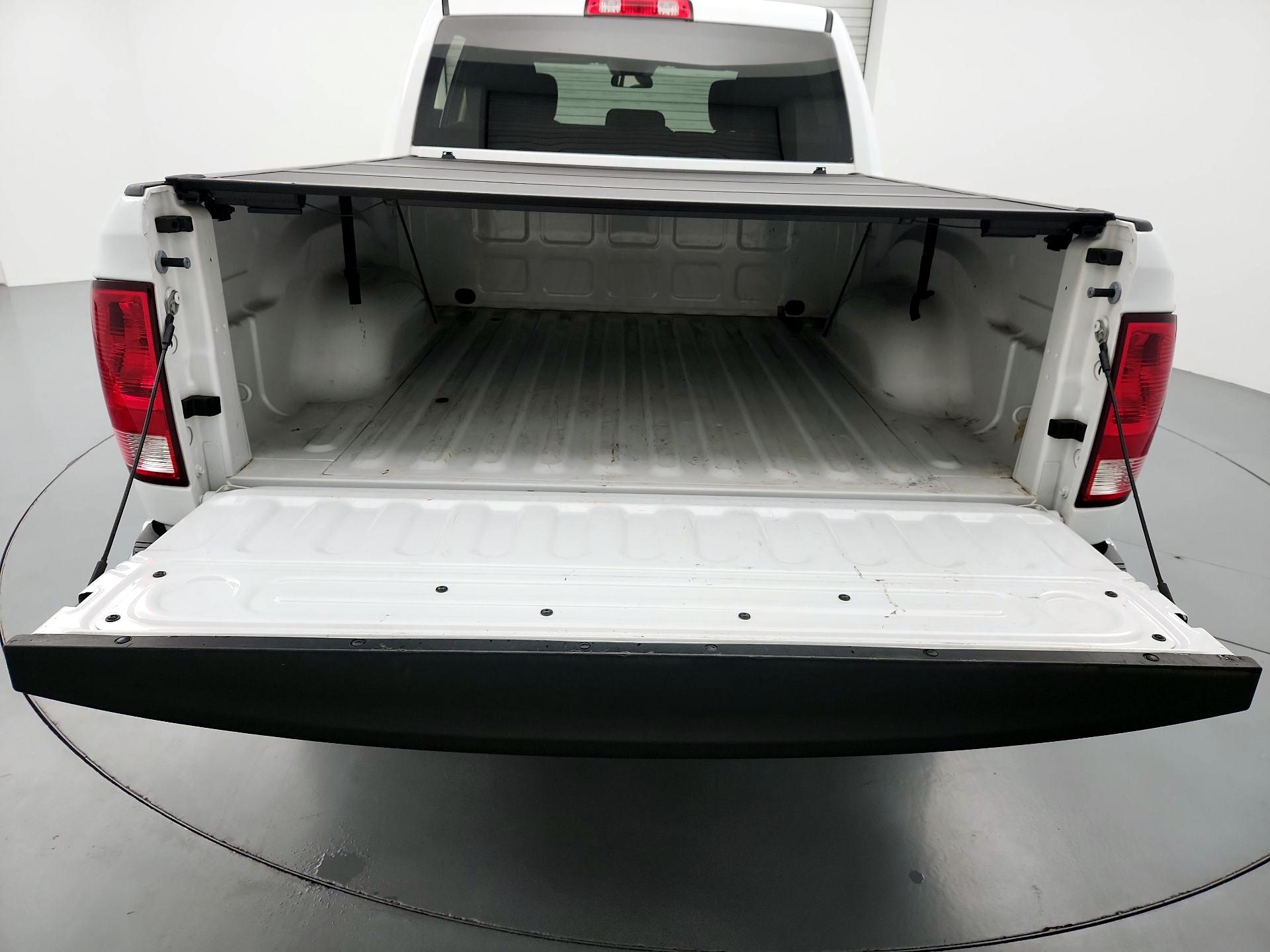 Thumbnail: 2020 RAM 1500 Classic - 20