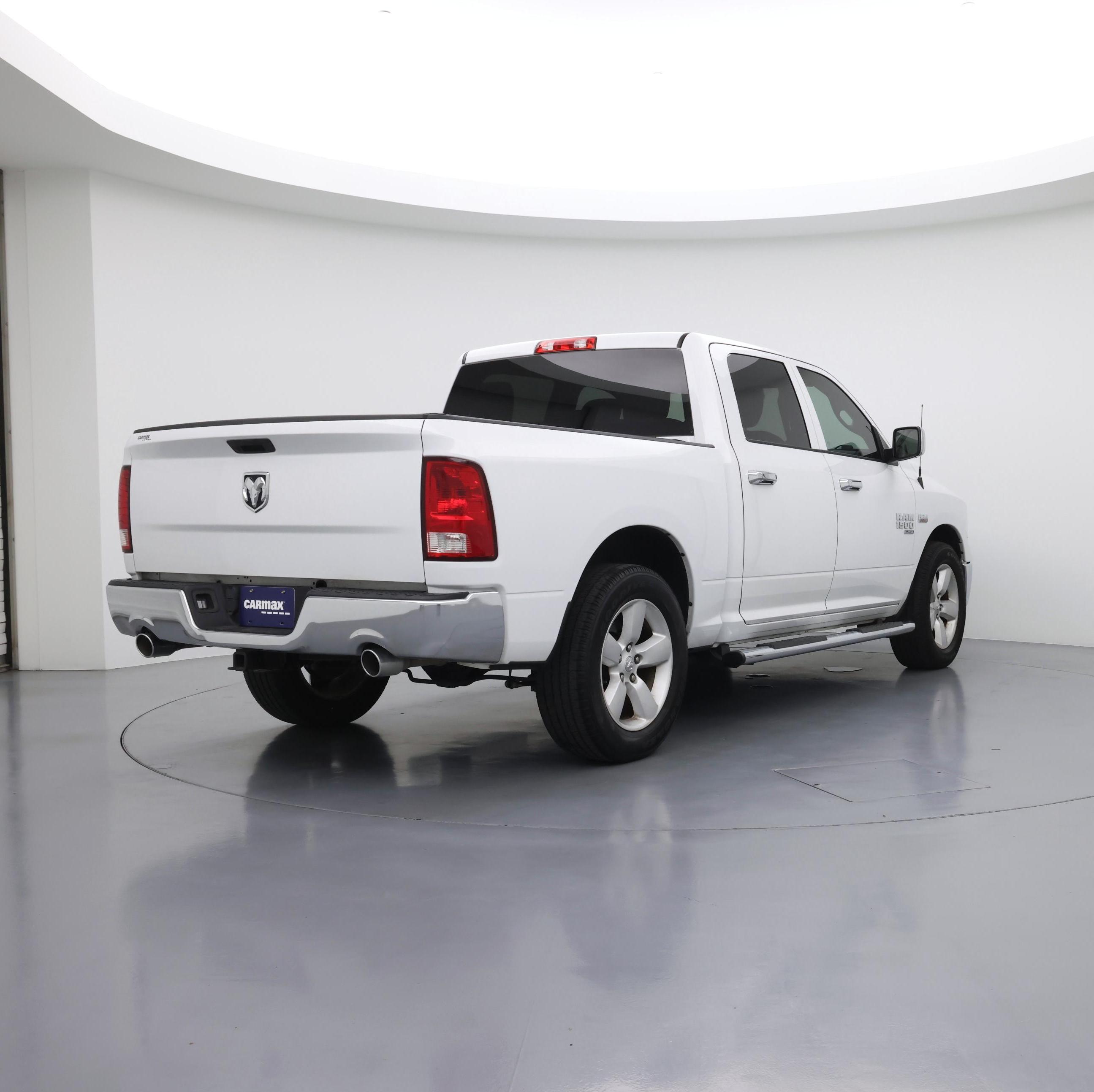 Thumbnail: 2020 RAM 1500 Classic - 8