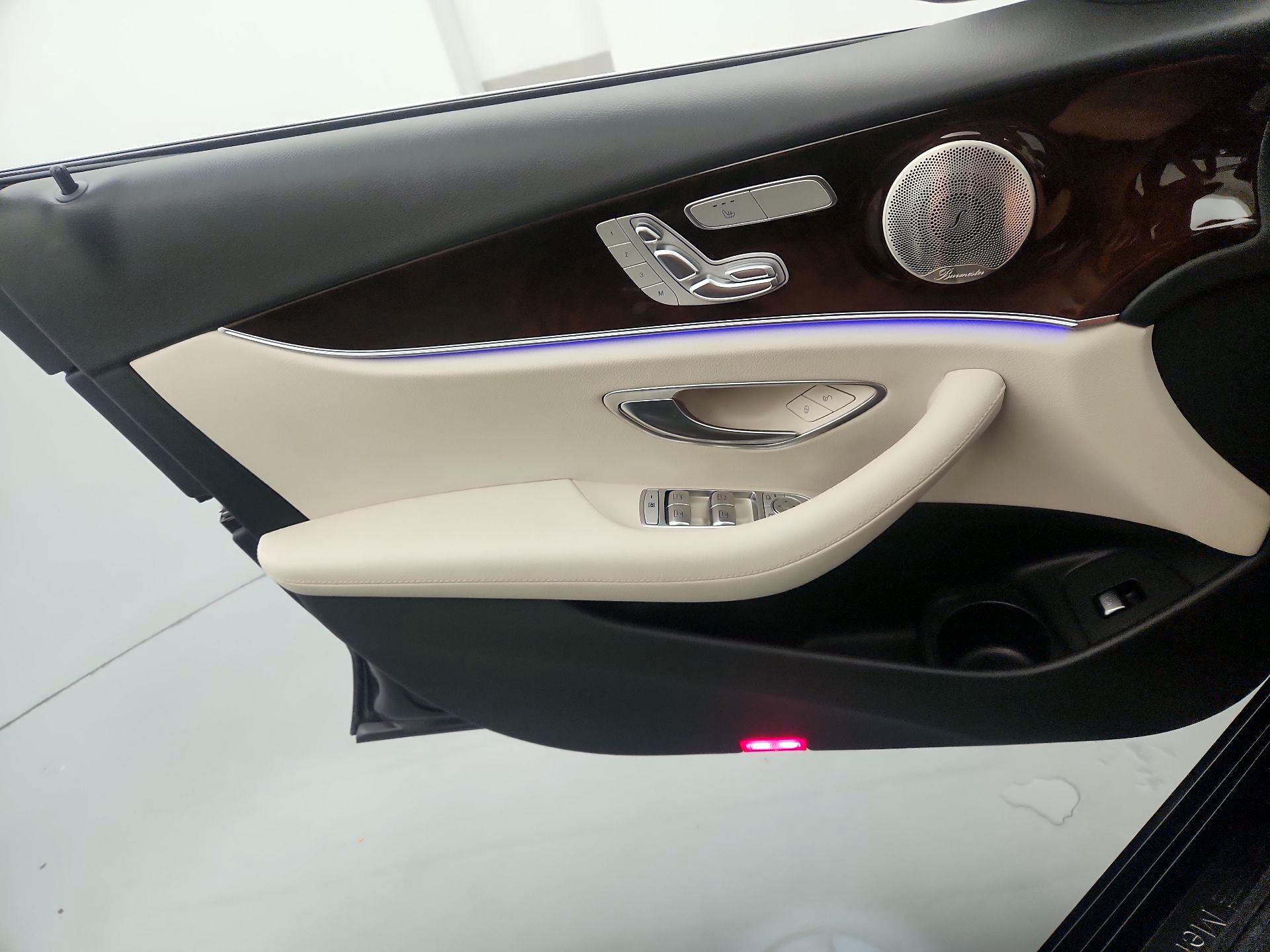 Thumbnail: 2022 Mercedes-Benz E-Class - 12