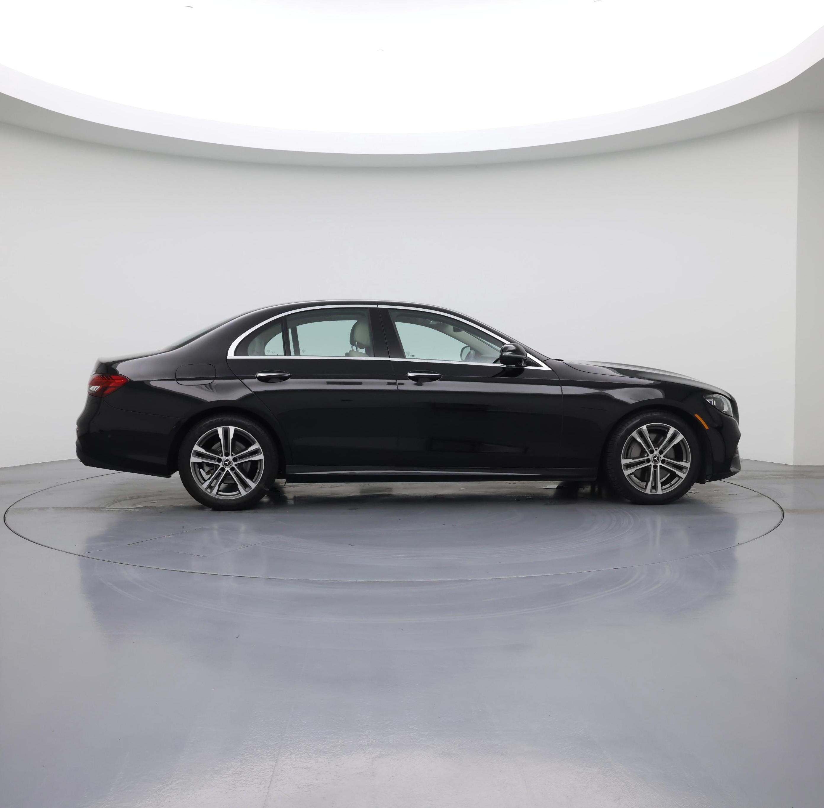 Thumbnail: 2022 Mercedes-Benz E-Class - 7