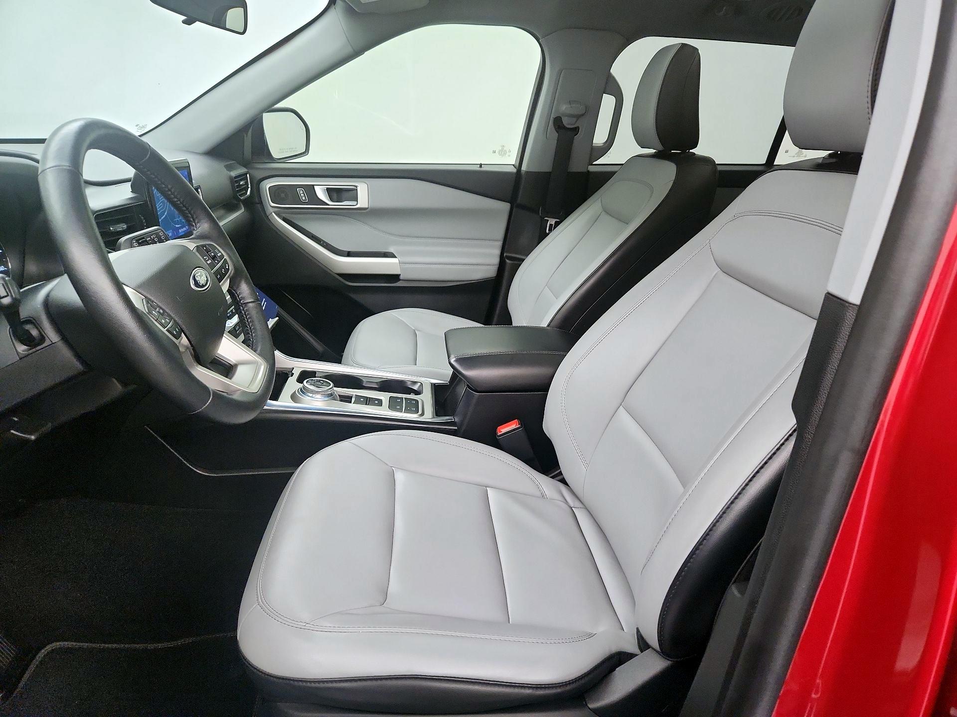 Thumbnail: 2021 Ford Explorer - 11