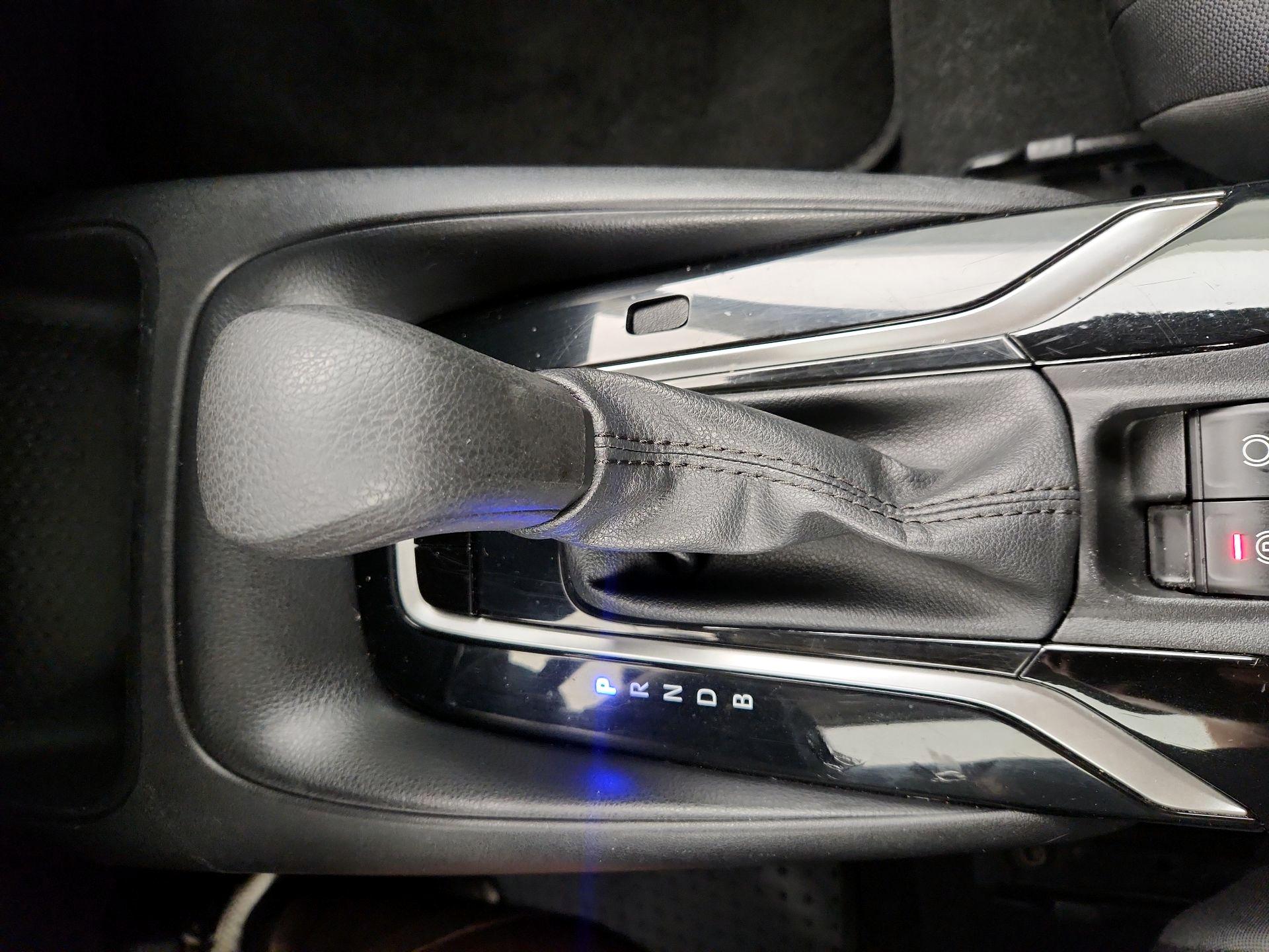 Thumbnail: 2021 Toyota Corolla - 17