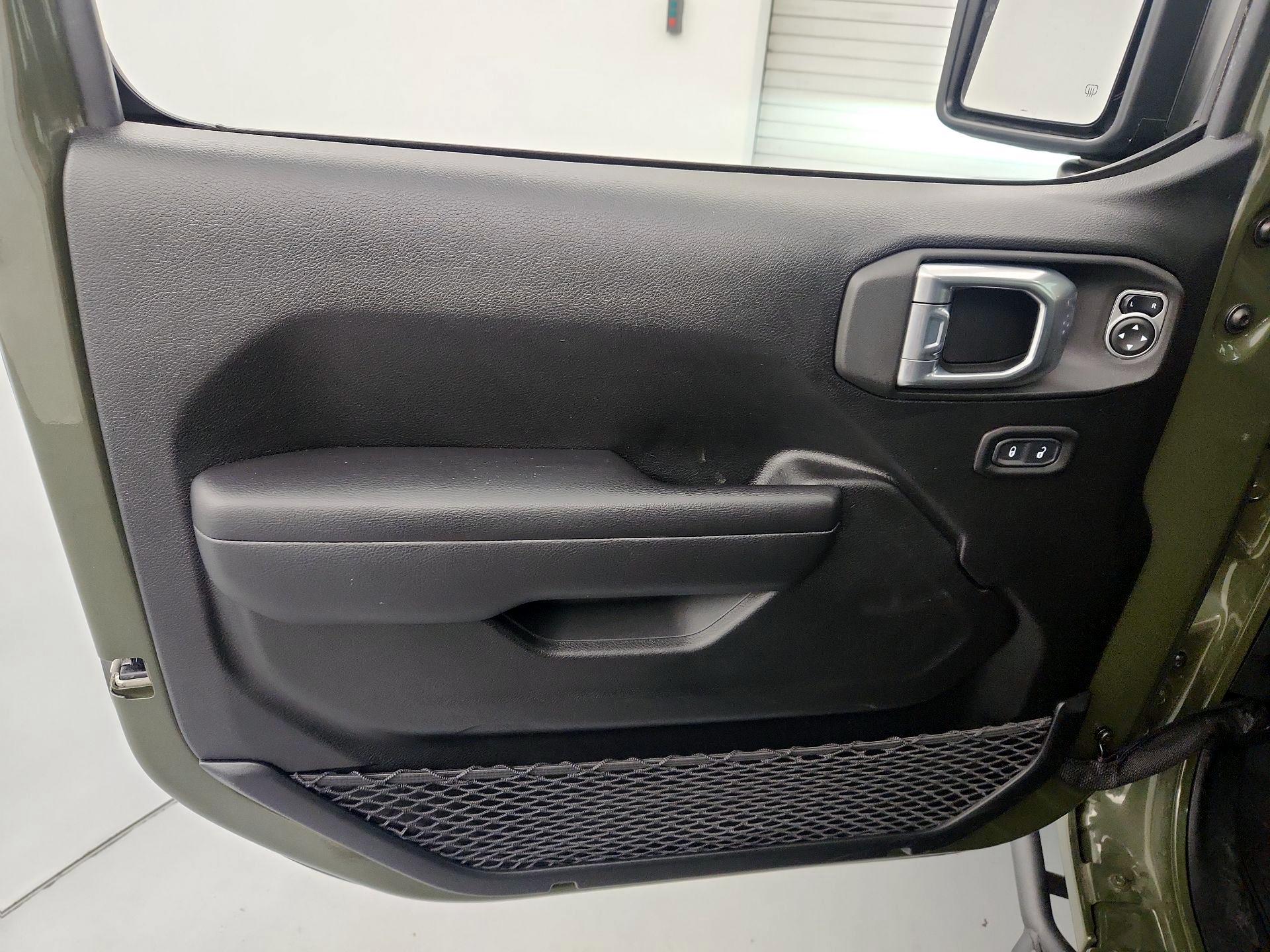 Thumbnail: 2021 Jeep Wrangler - 12