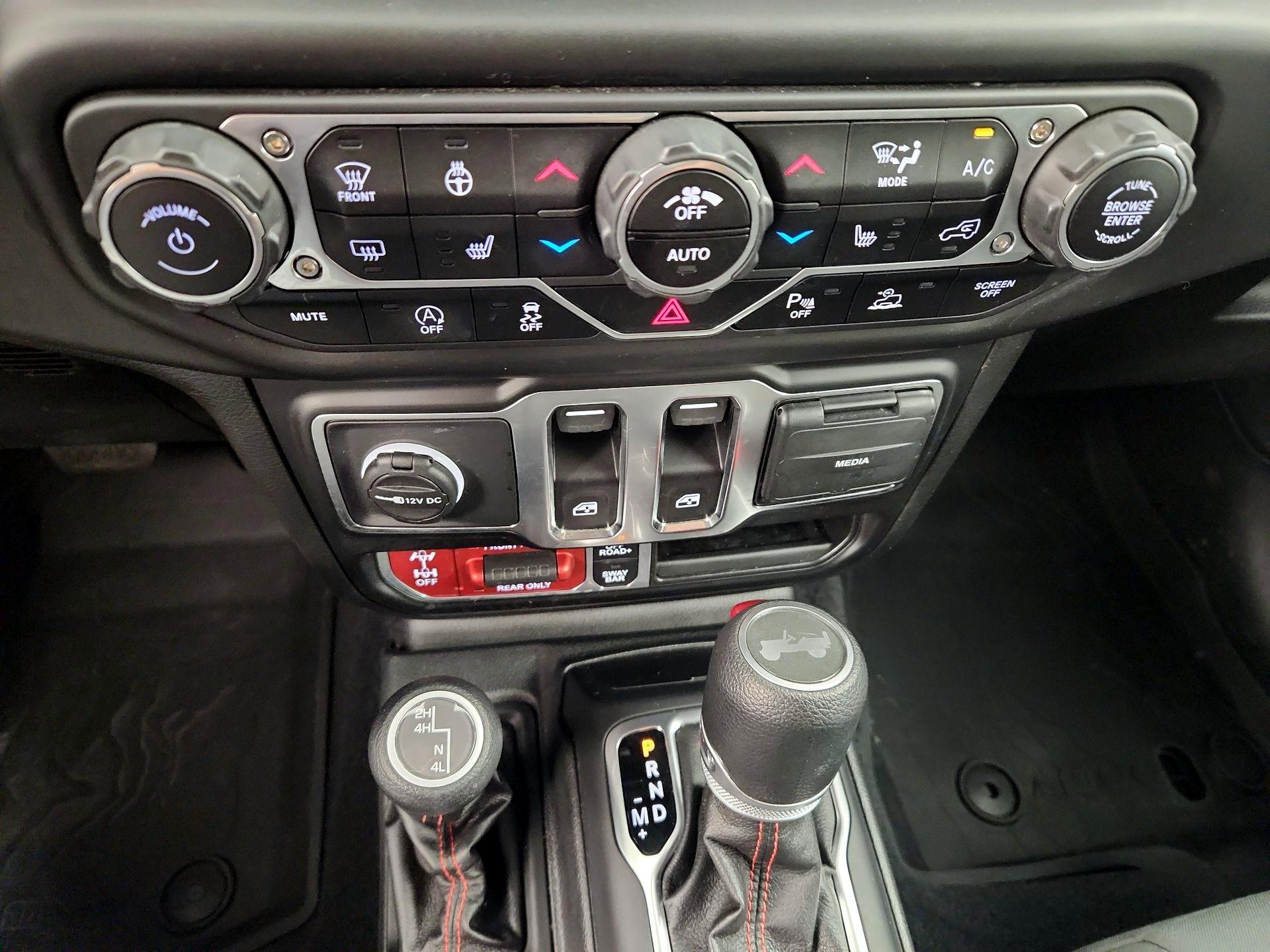 Thumbnail: 2021 Jeep Wrangler - 17