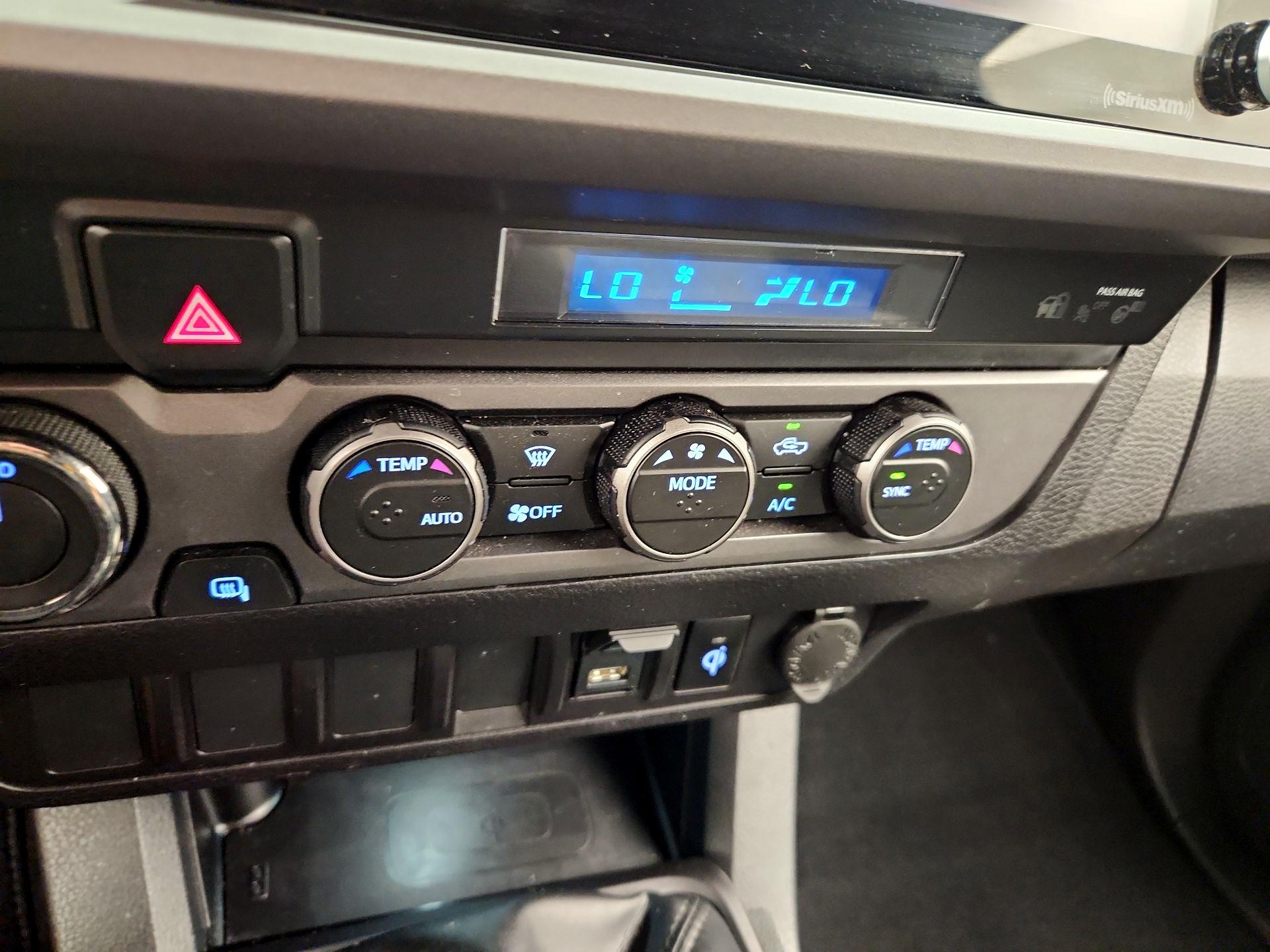 Thumbnail: 2022 Toyota Tacoma - 15