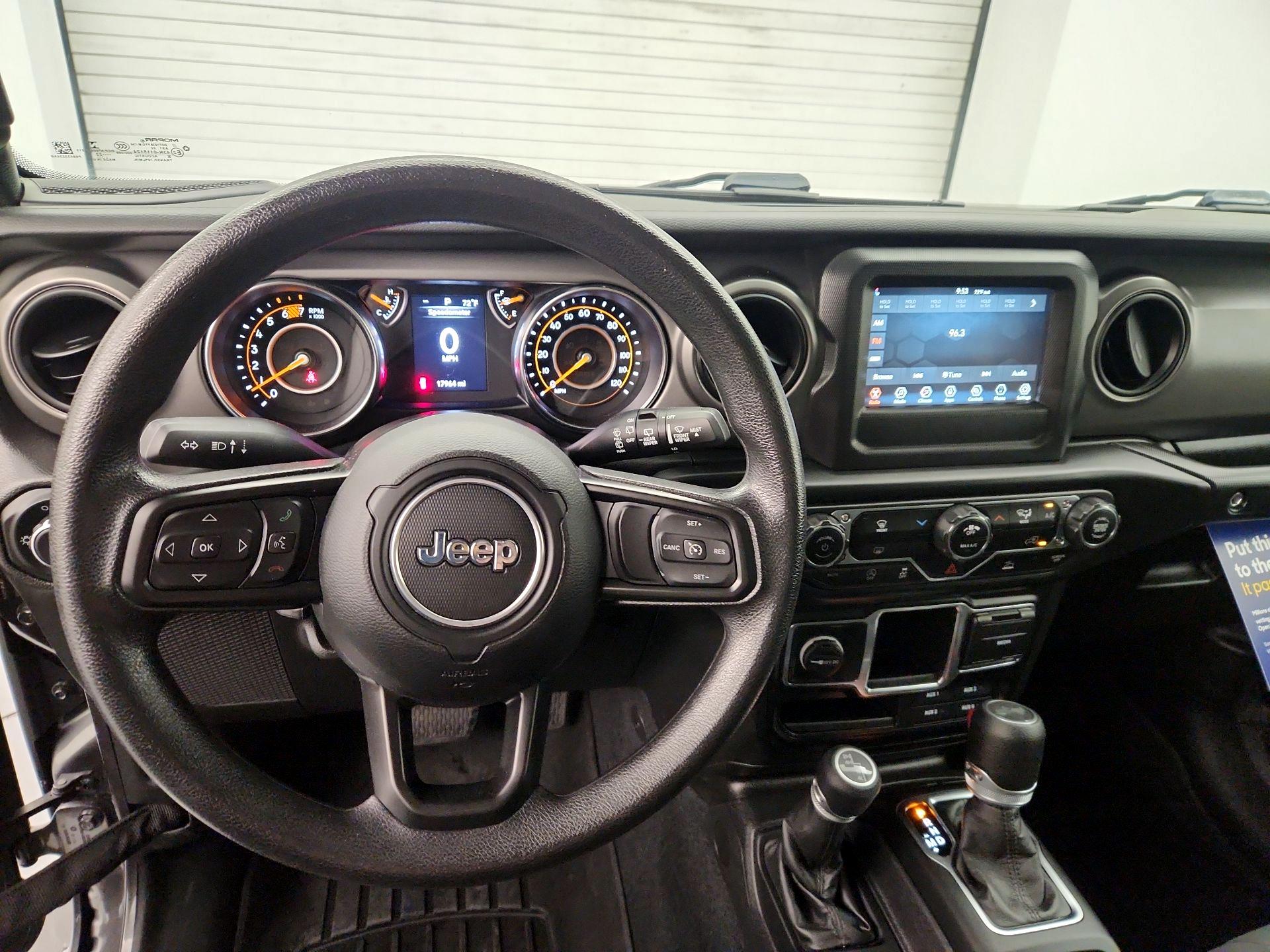 Thumbnail: 2022 Jeep Wrangler - 10