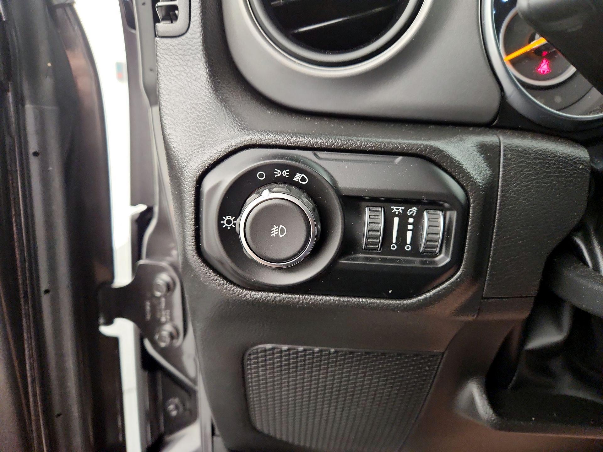 Thumbnail: 2022 Jeep Wrangler - 13