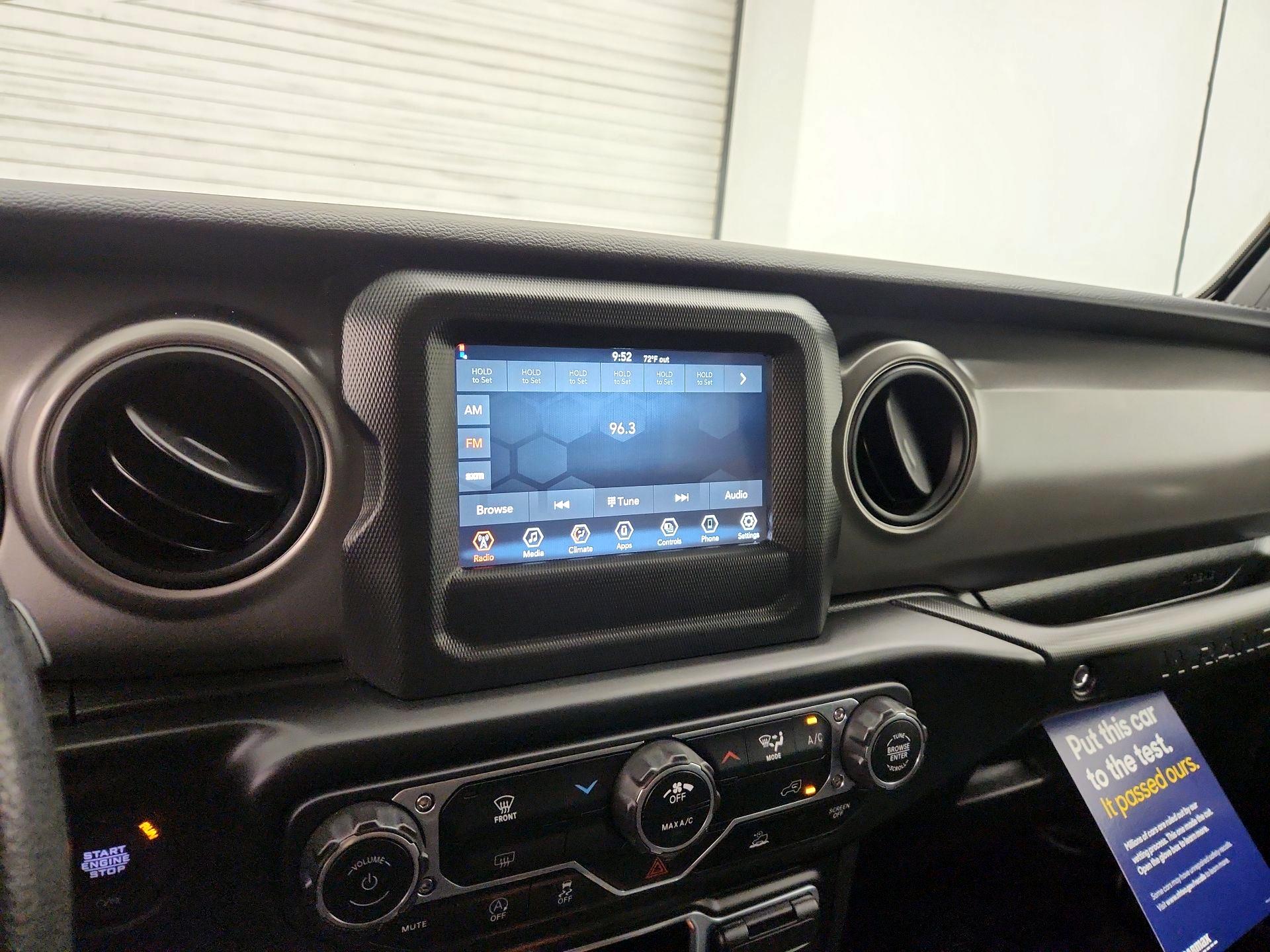 Thumbnail: 2022 Jeep Wrangler - 15