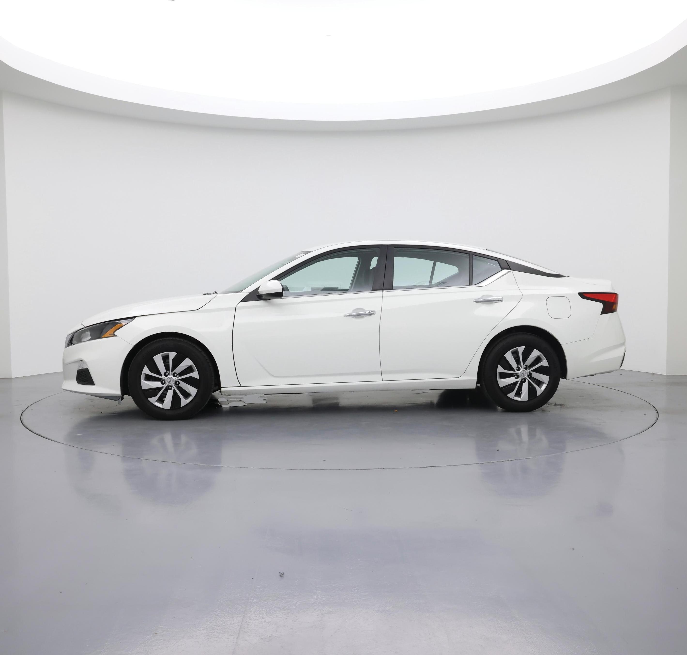 Thumbnail: 2022 Nissan Altima - 3