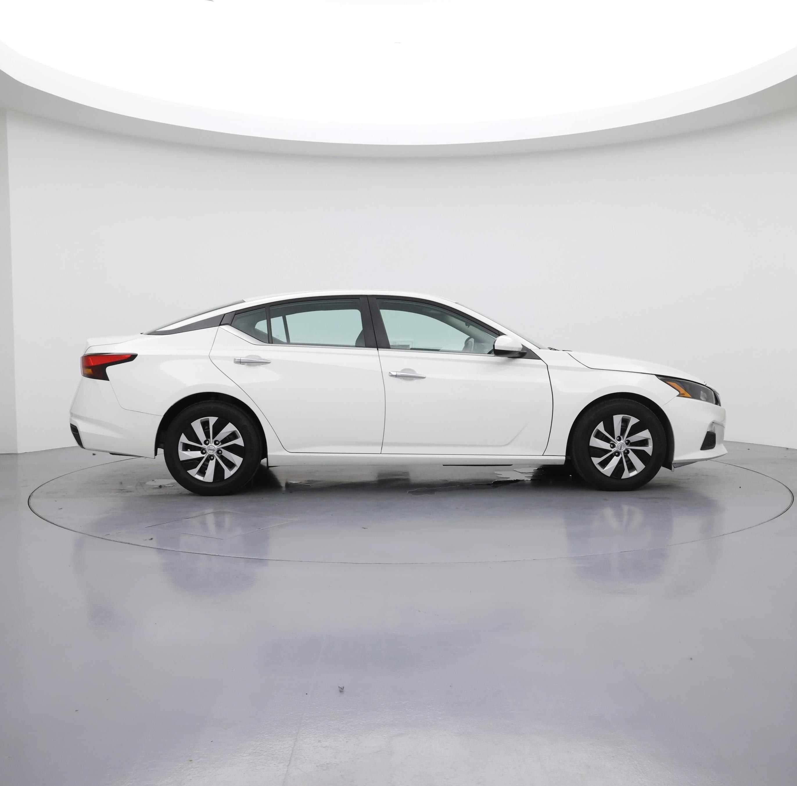 Thumbnail: 2022 Nissan Altima - 7