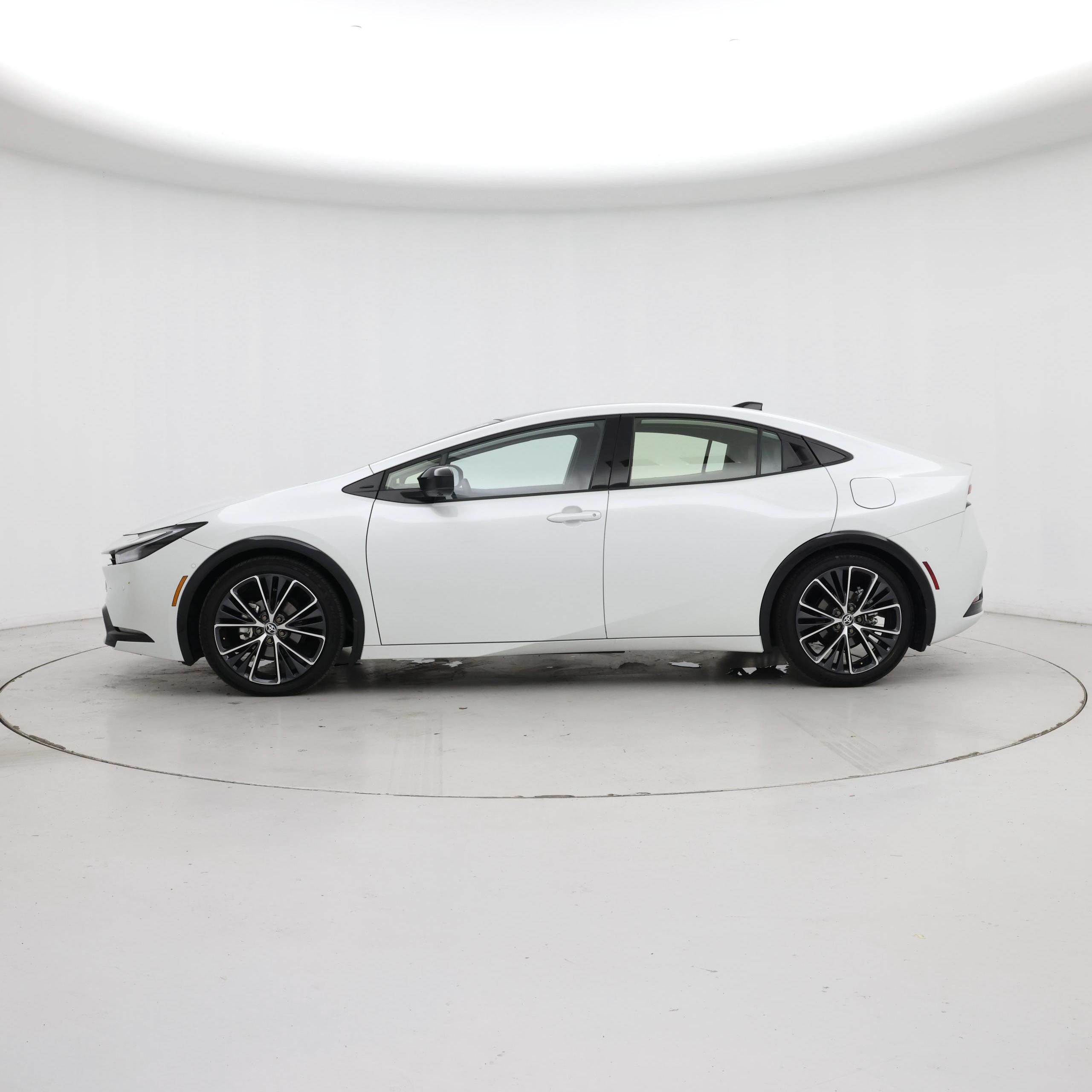 Thumbnail: 2024 Toyota Prius - 3