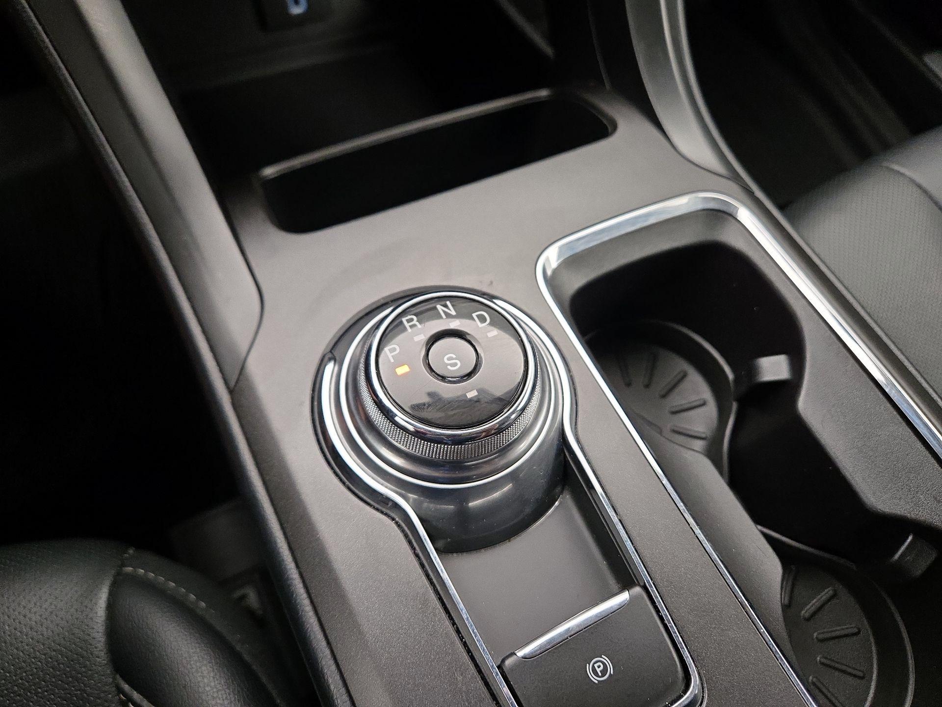 Thumbnail: 2017 Ford Fusion - 18