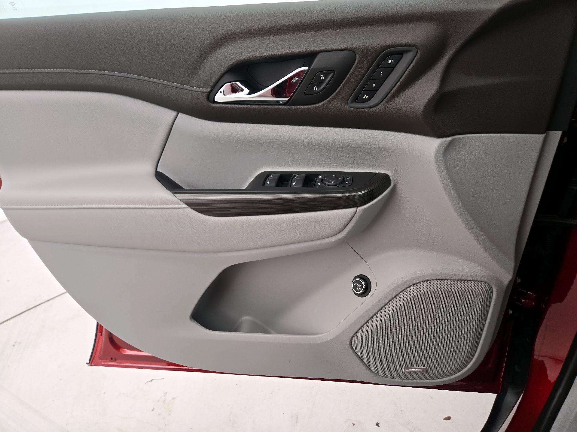 Thumbnail: 2023 GMC Acadia - 12