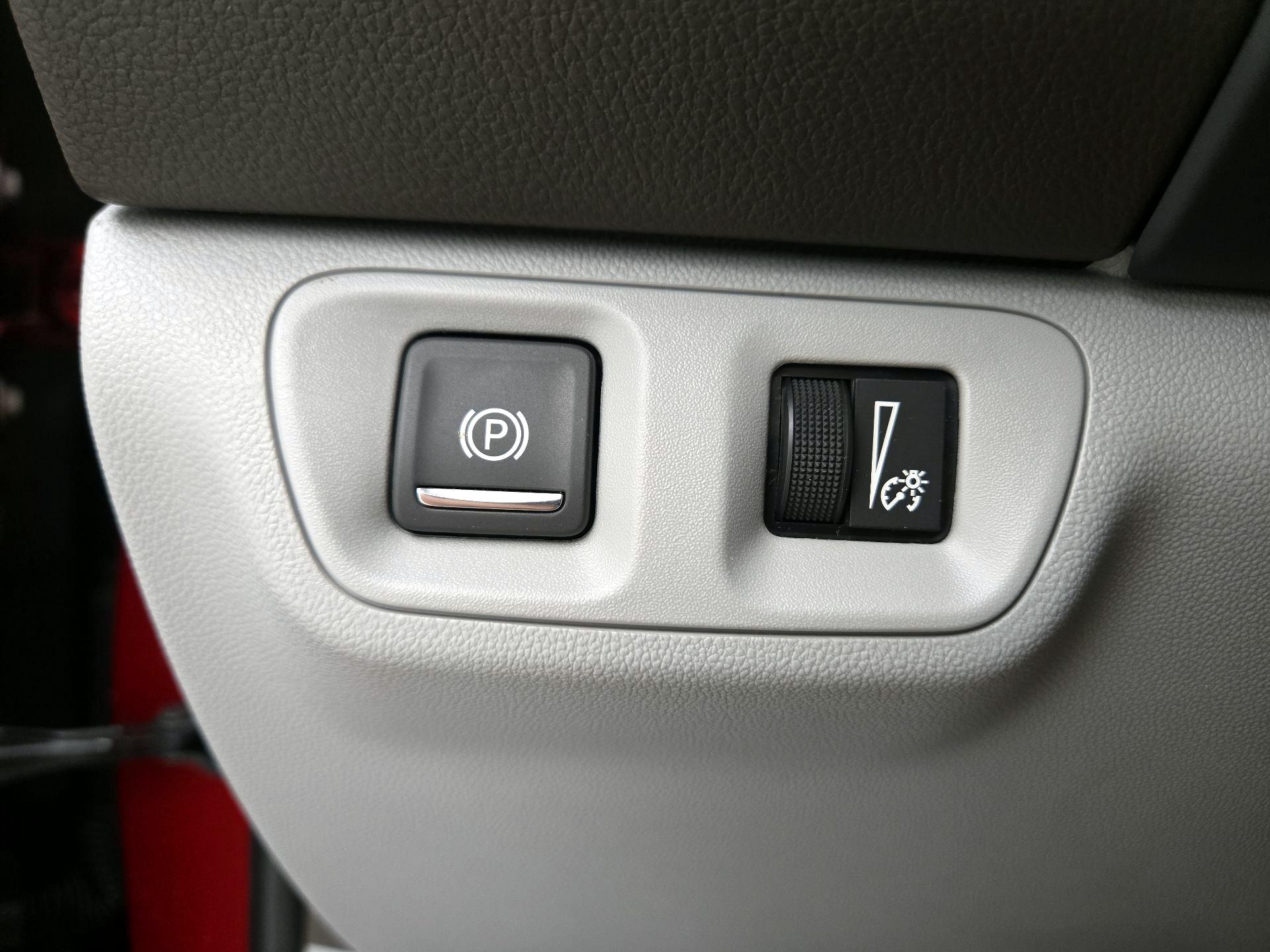 Thumbnail: 2023 GMC Acadia - 13