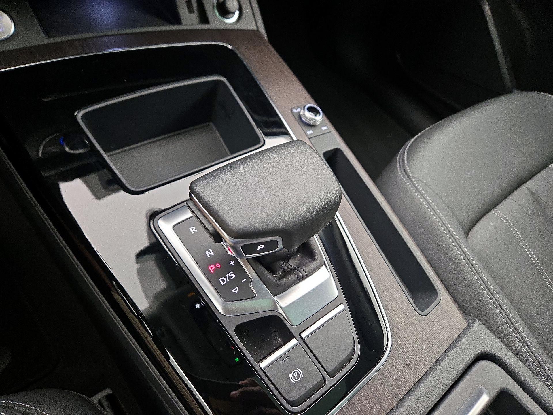 Thumbnail: 2022 Audi Q5 - 17