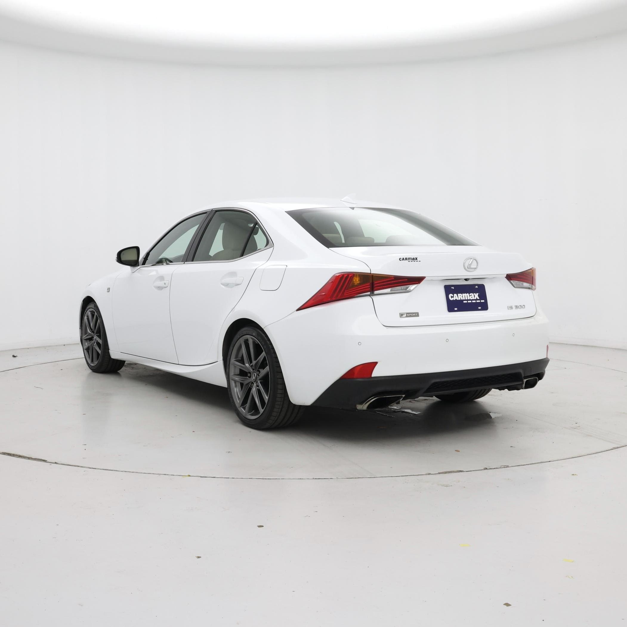 Thumbnail: 2019 Lexus IS - 2