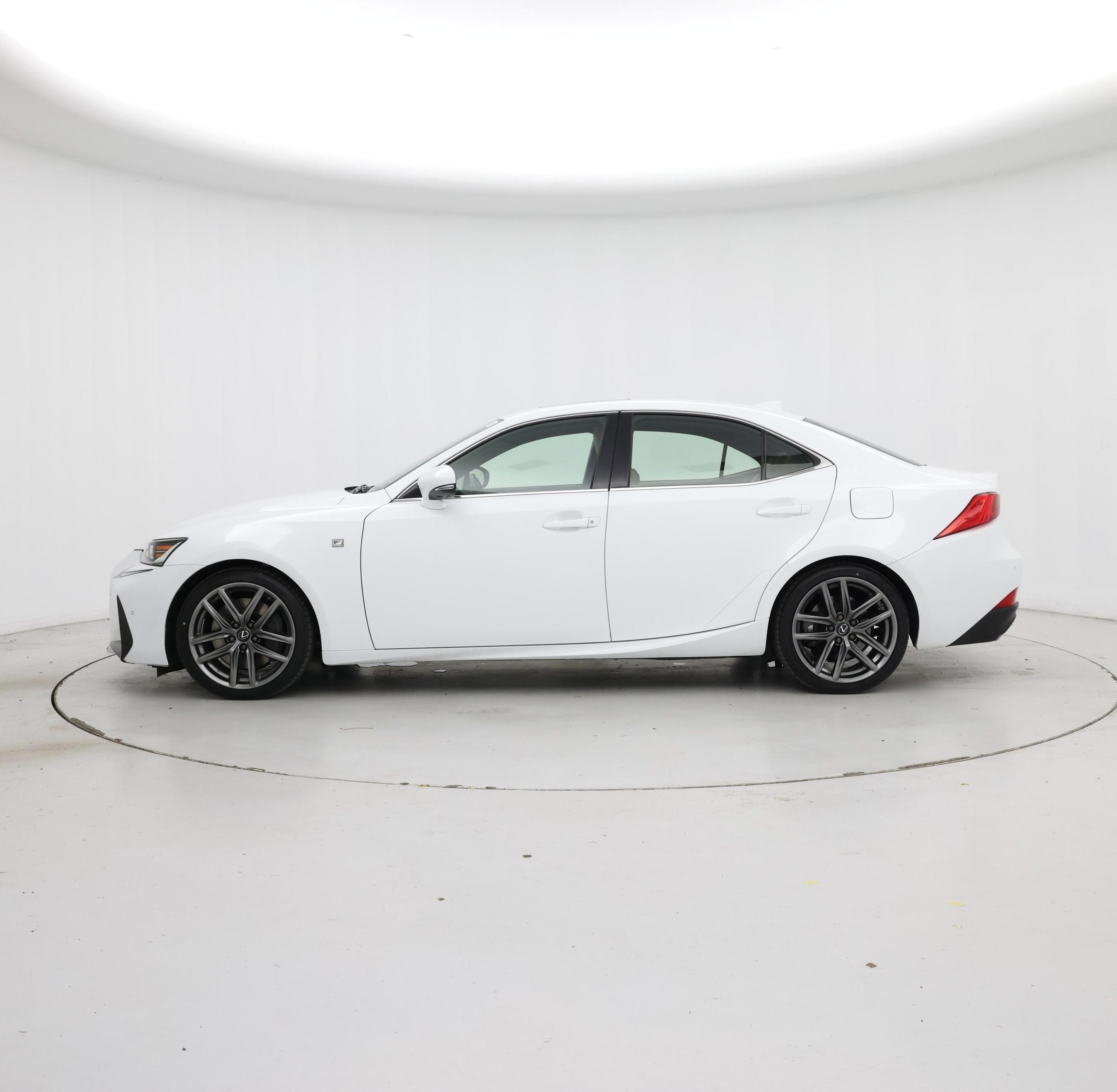 Thumbnail: 2019 Lexus IS - 3
