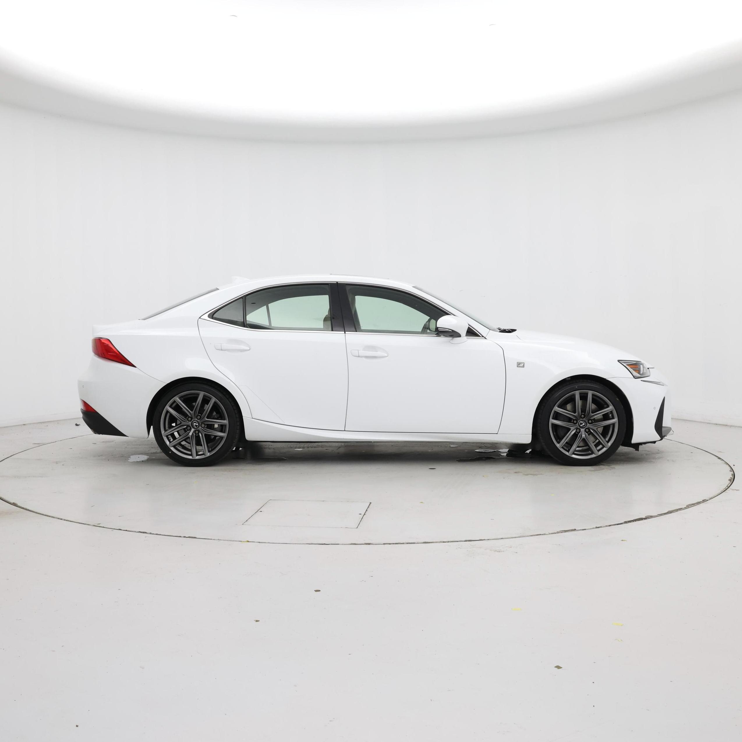 Thumbnail: 2019 Lexus IS - 7